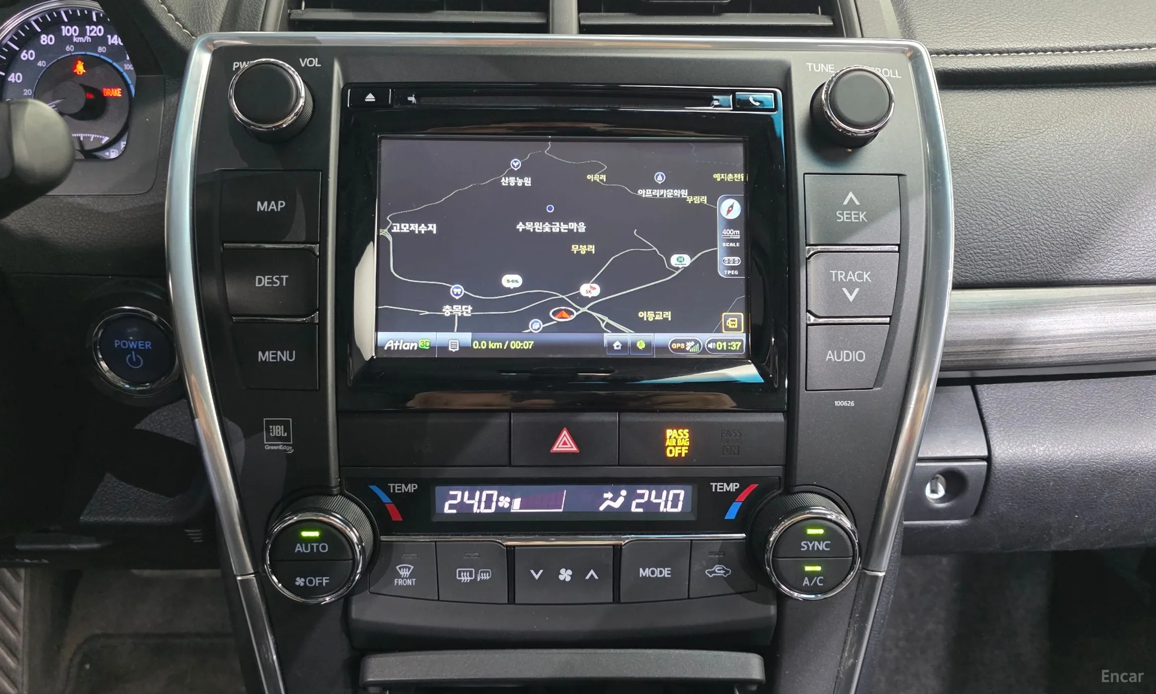 Toyota New Camry превью 14