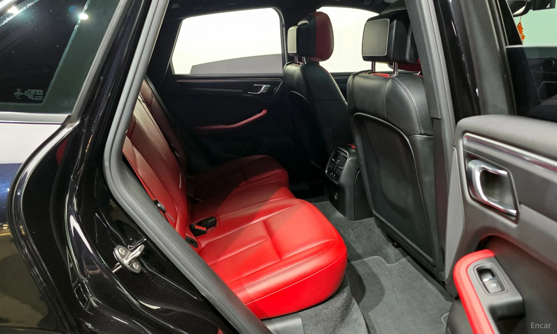 Porsche Macan превью 12