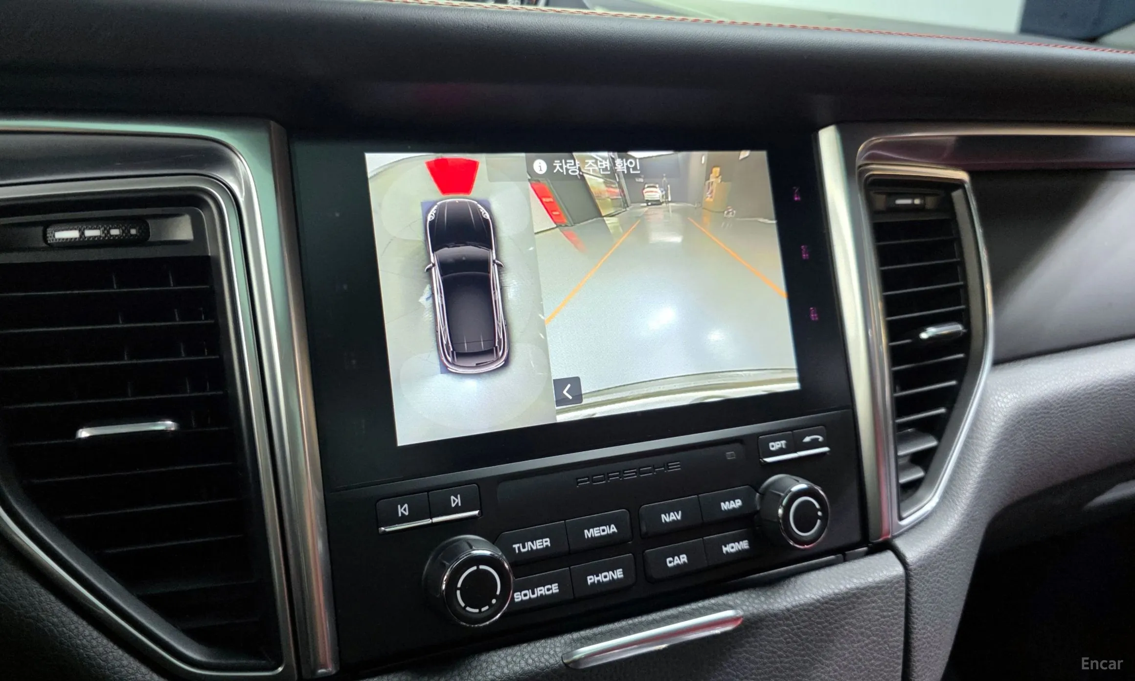 Porsche Macan превью 15