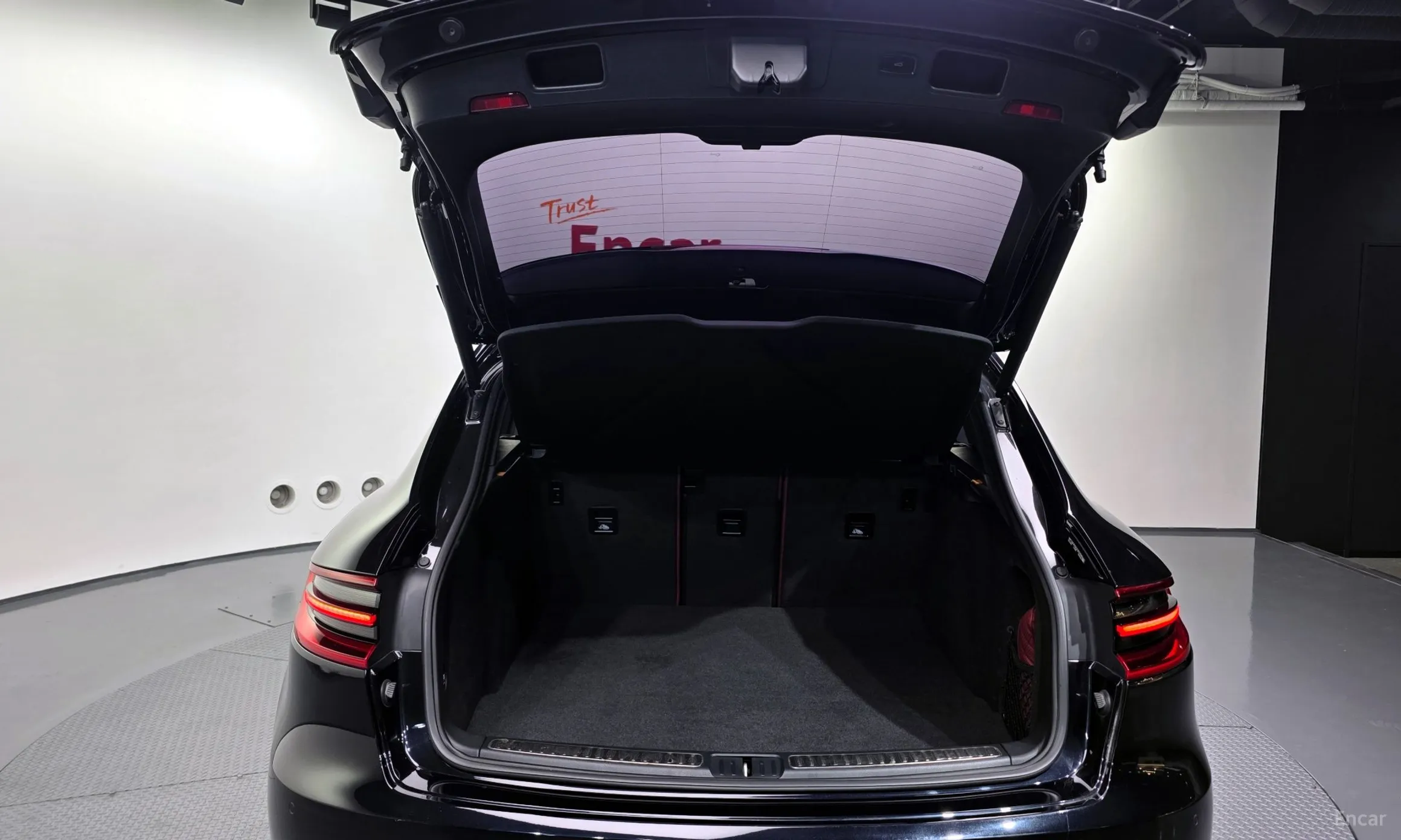 Porsche Macan превью 20