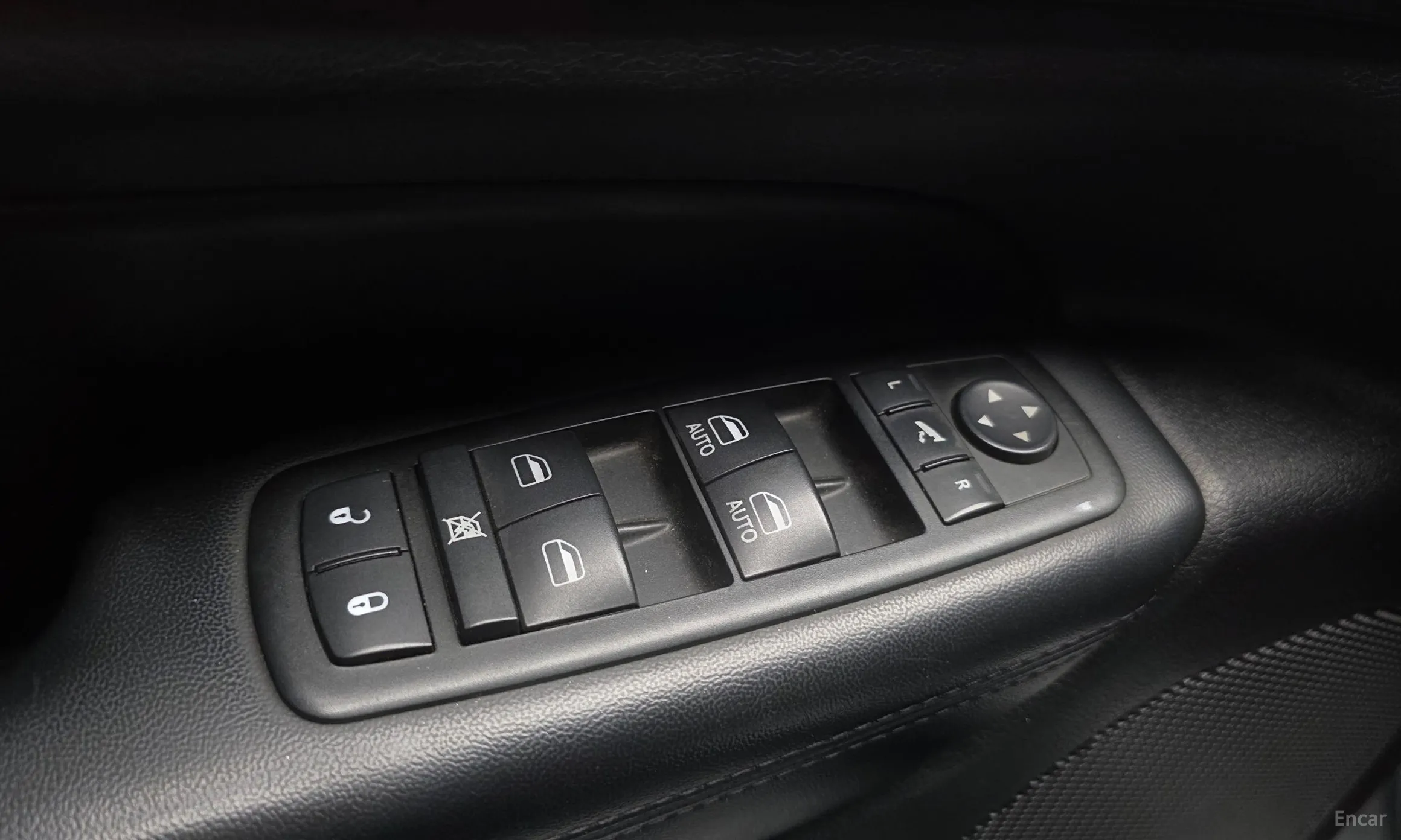 Jeep Grand Cherokee превью 17