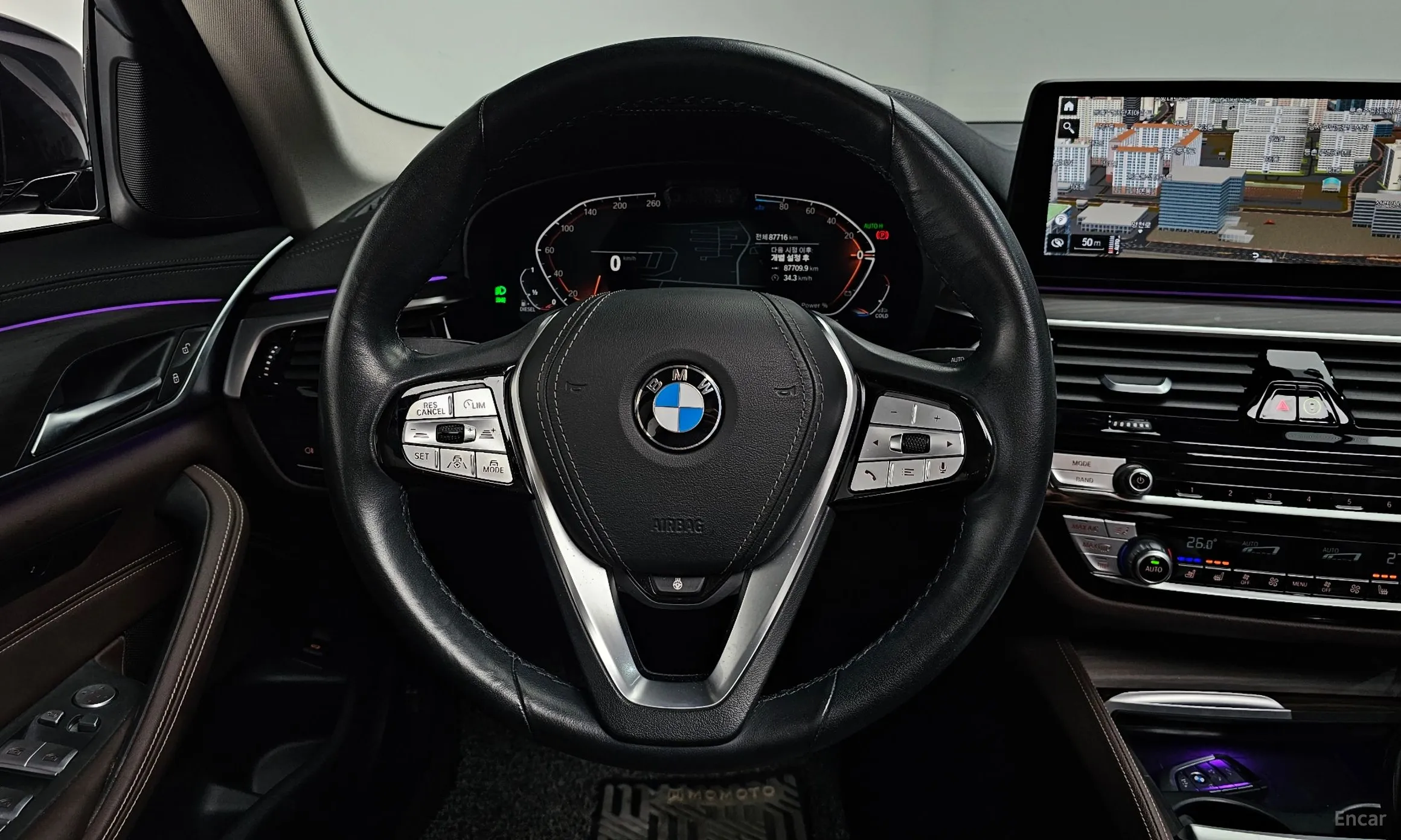 BMW 5 Series (G30) превью 13