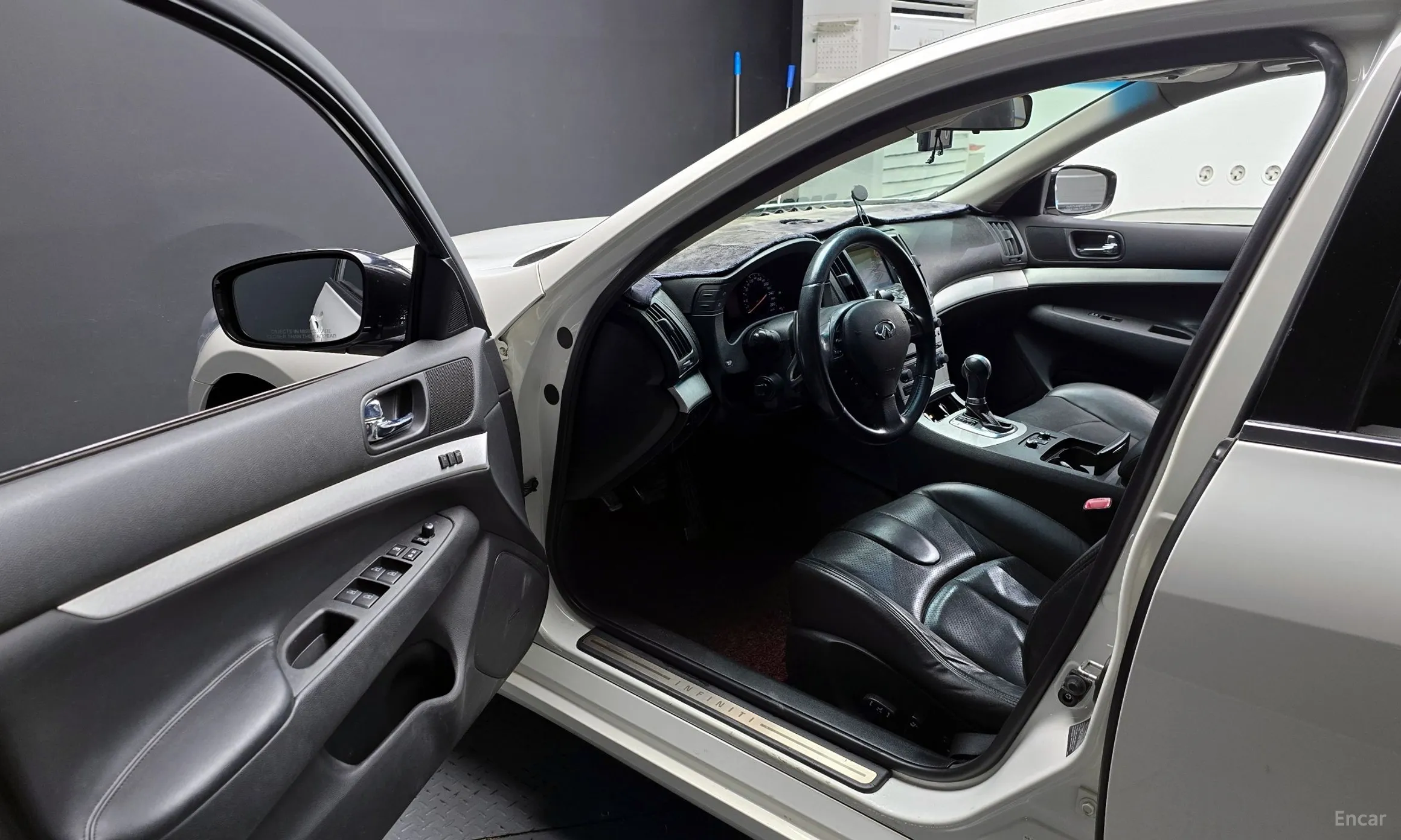 Infiniti G37 превью 10