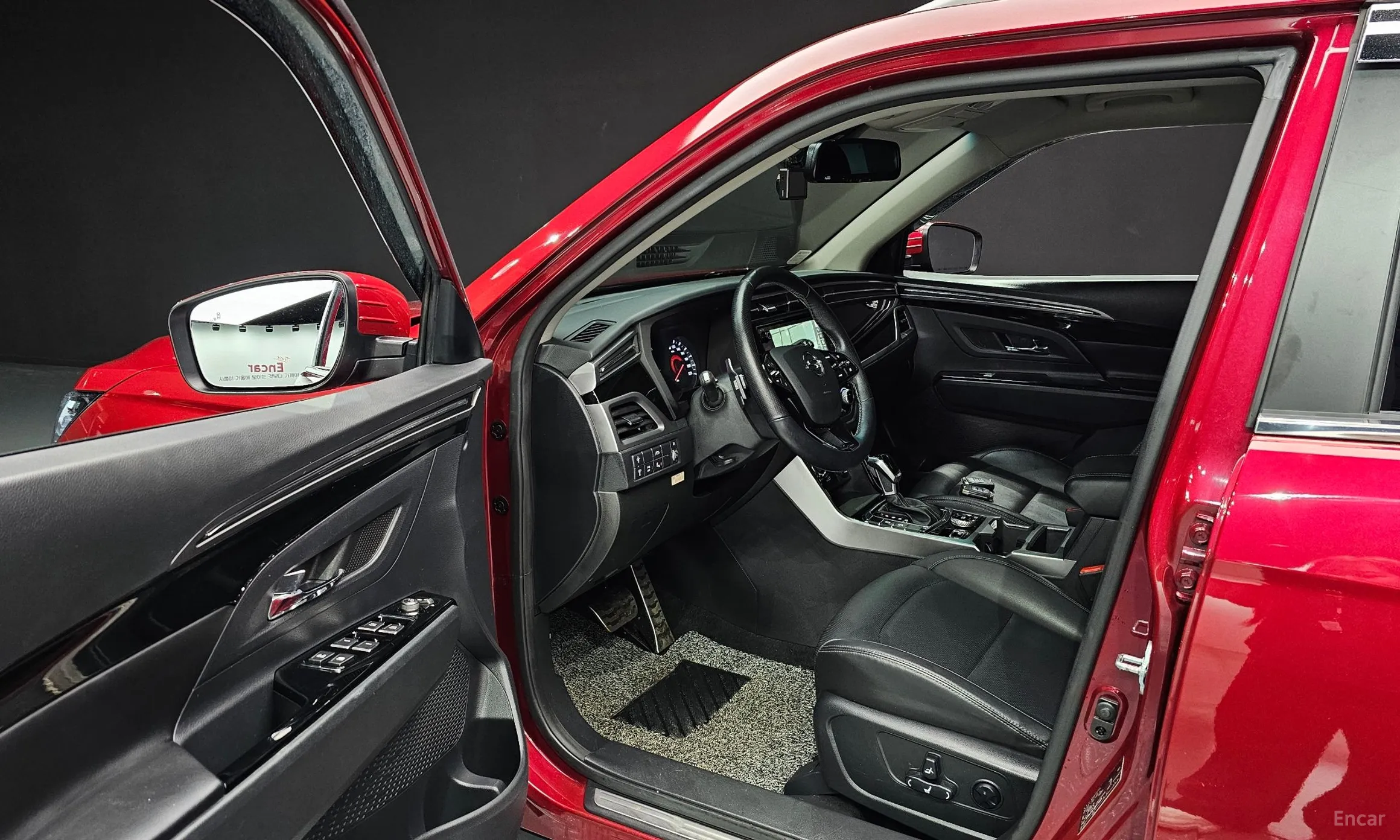 KG Mobility (SsangYong) Beautiful Korando превью 11
