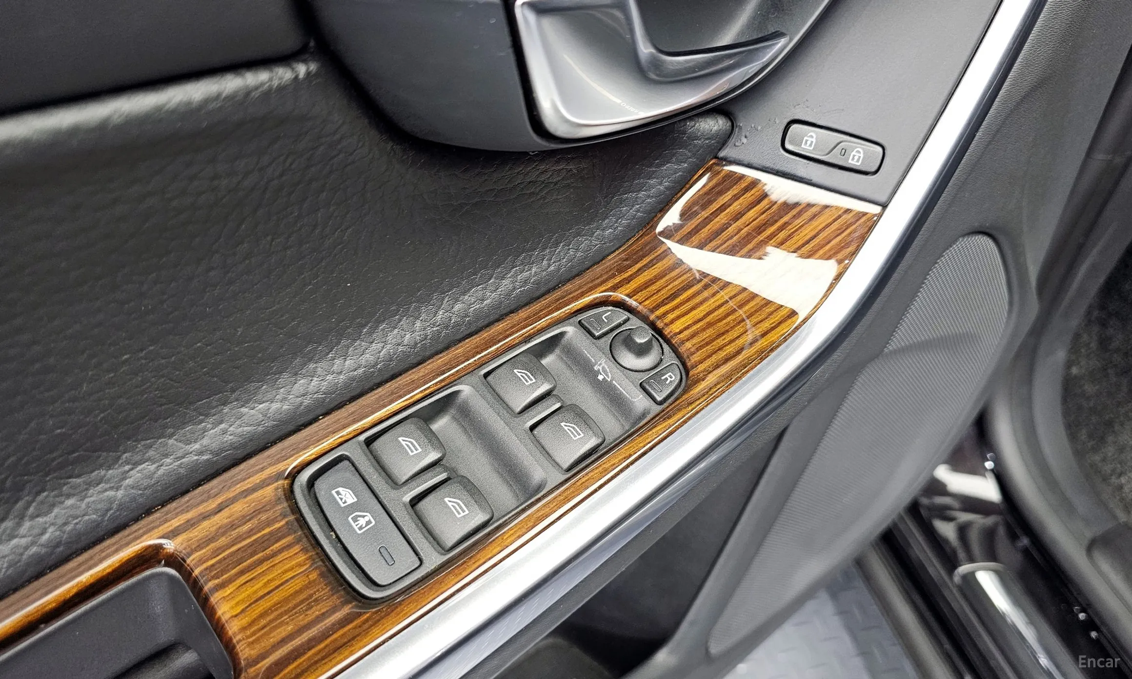 Volvo S60 превью 18