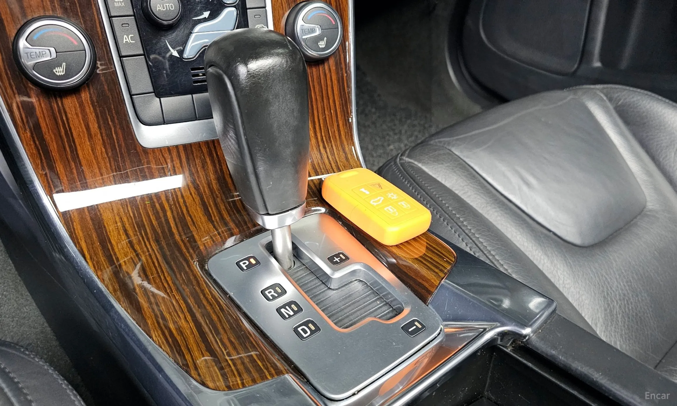 Volvo S60 превью 9
