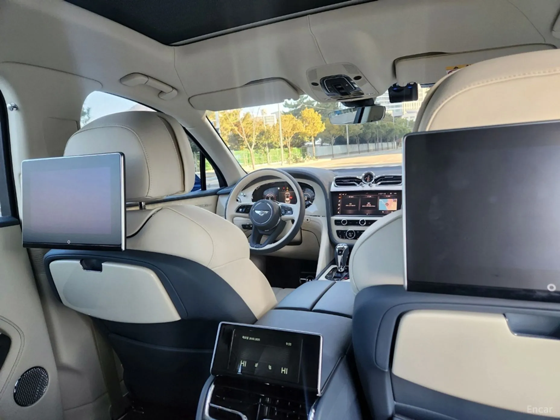 Bentley Bentayga превью 13