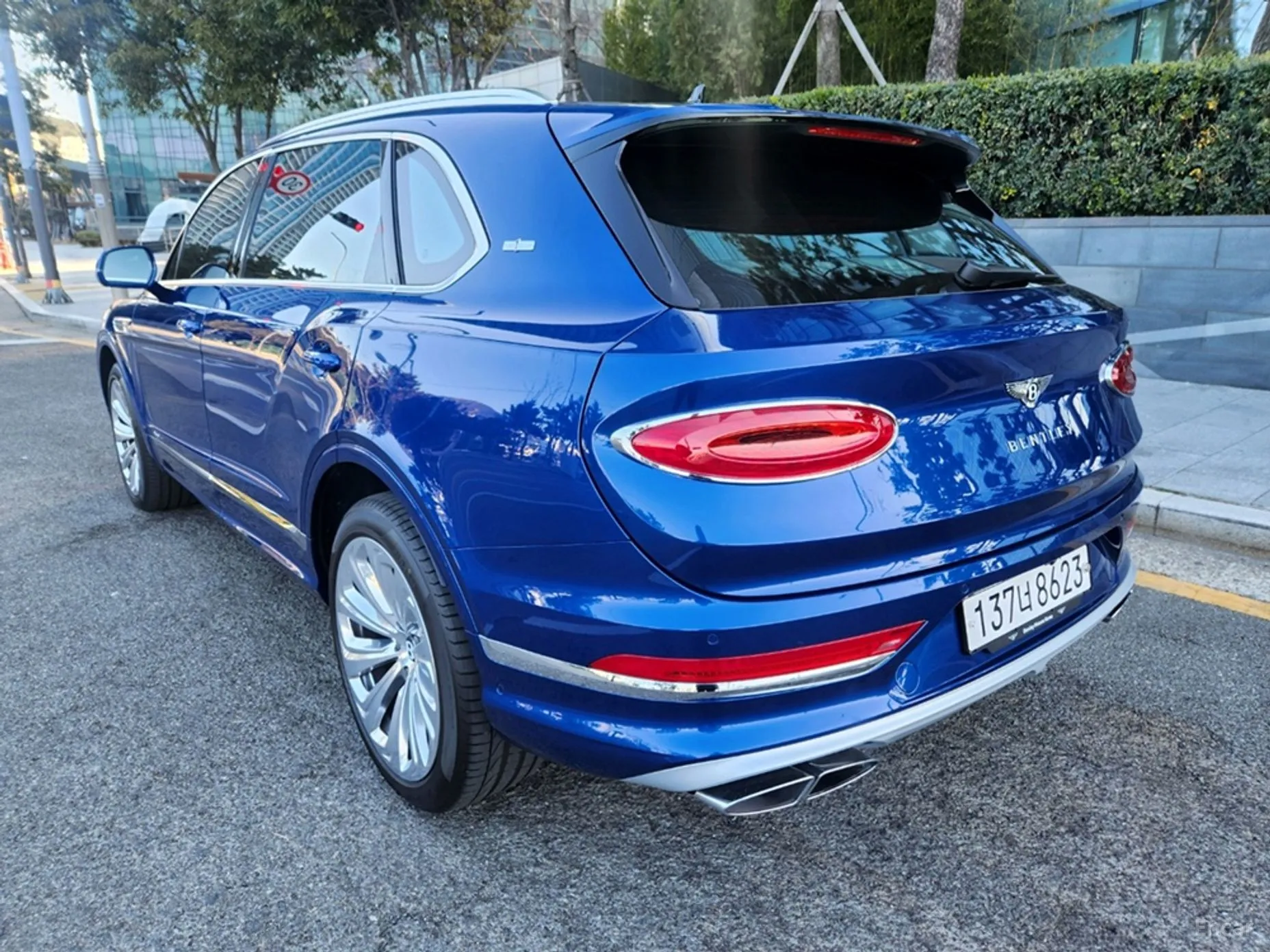 Bentley Bentayga превью 3