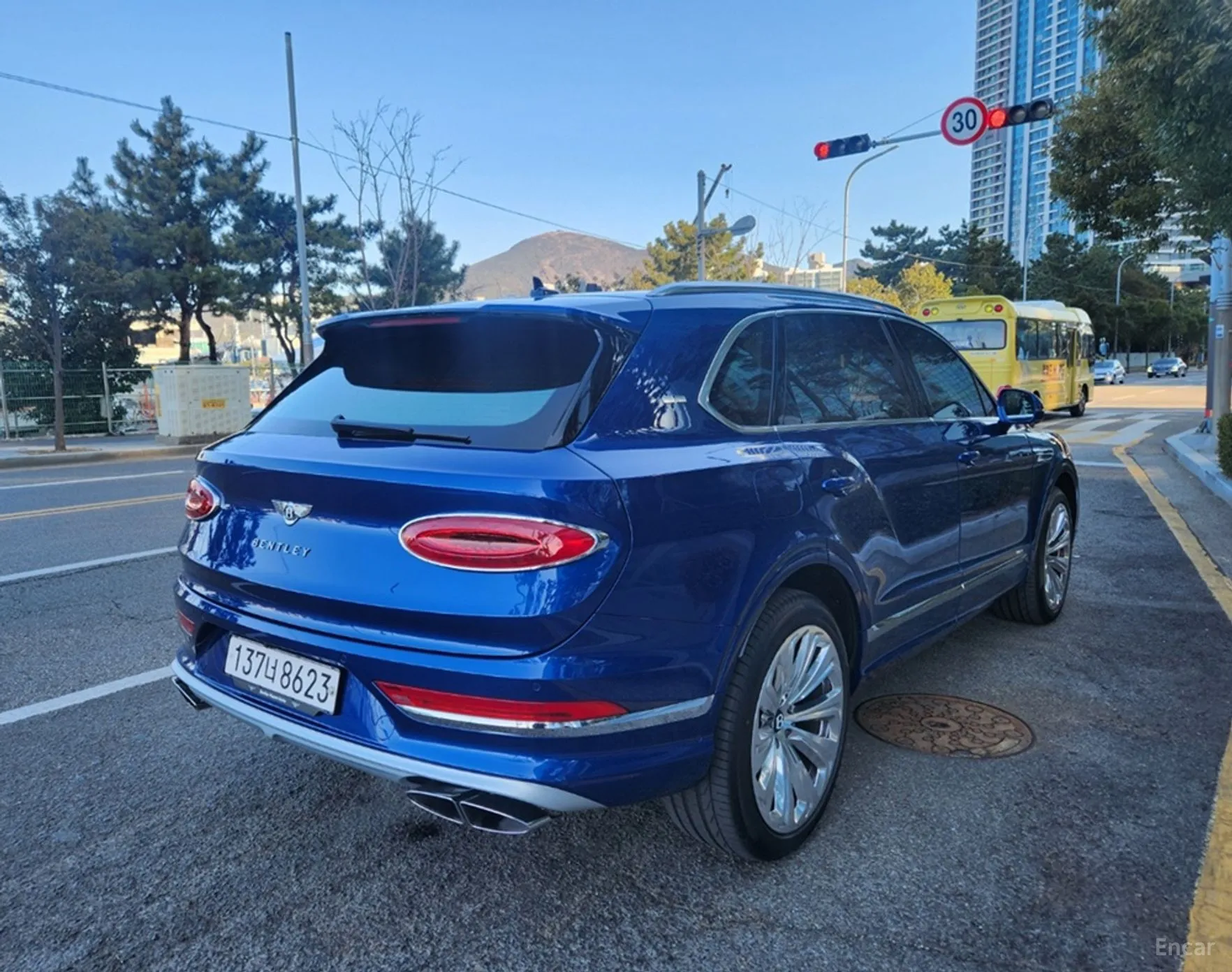 Bentley Bentayga превью 4