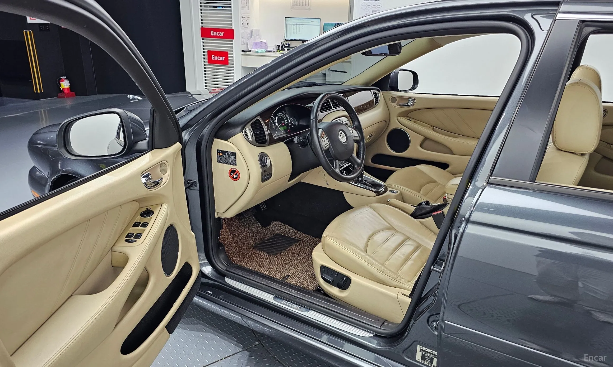 Jaguar X-type превью 11