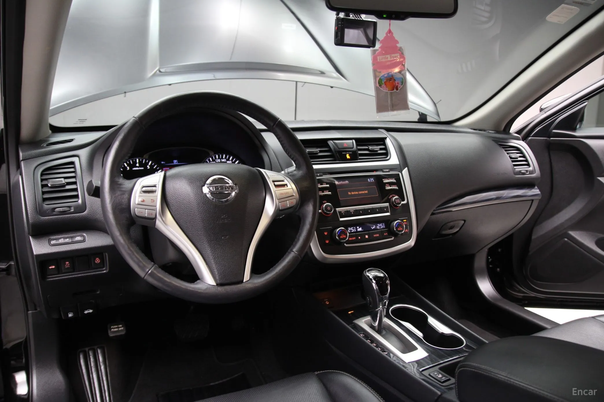 Nissan Altima превью 12
