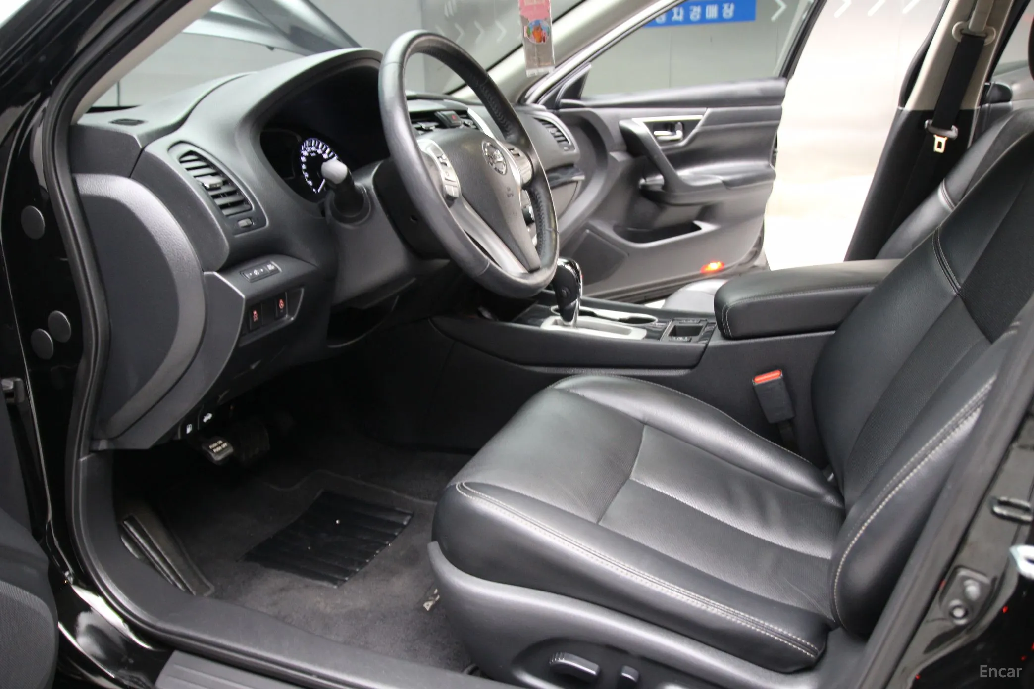 Nissan Altima превью 13