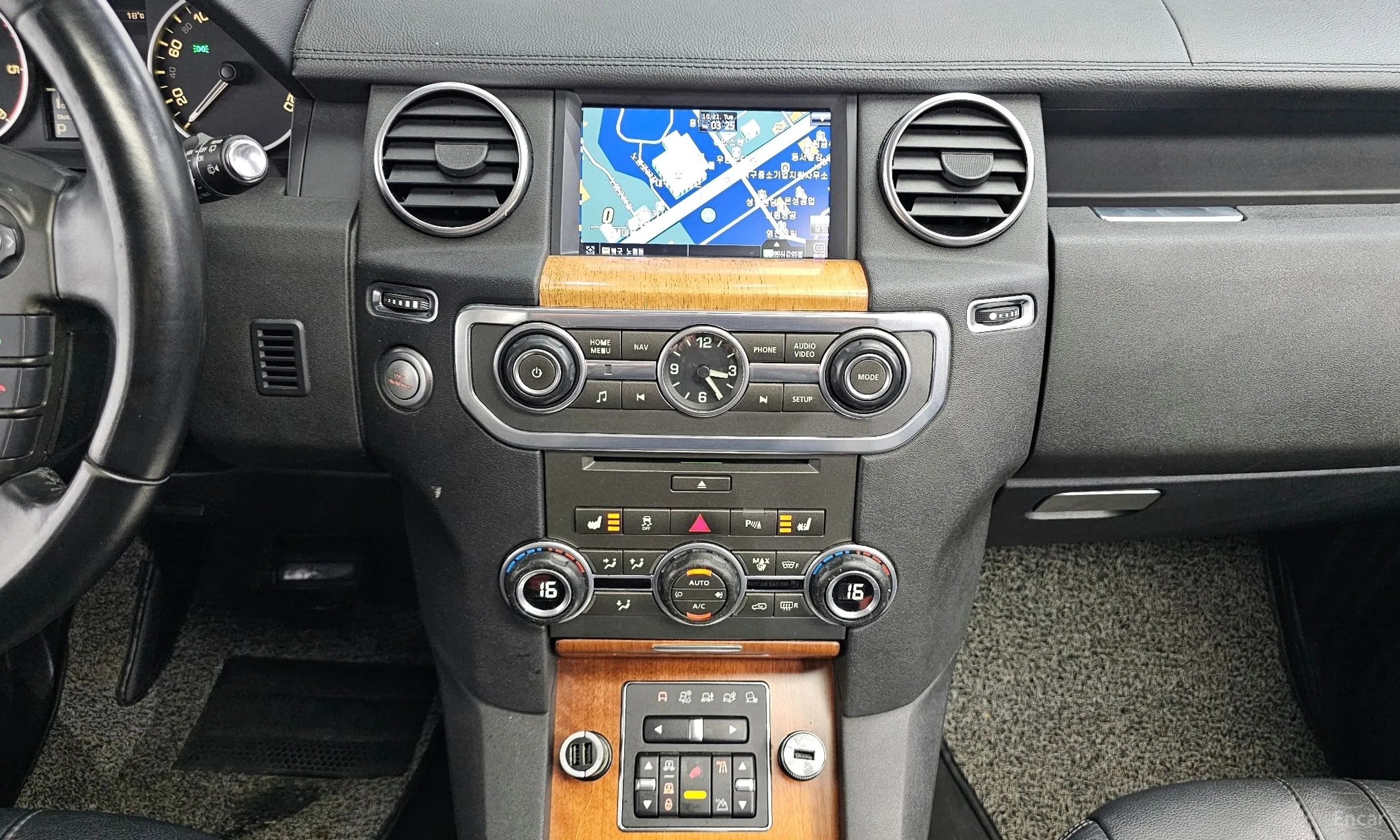 Land Rover Discovery 4 превью 15