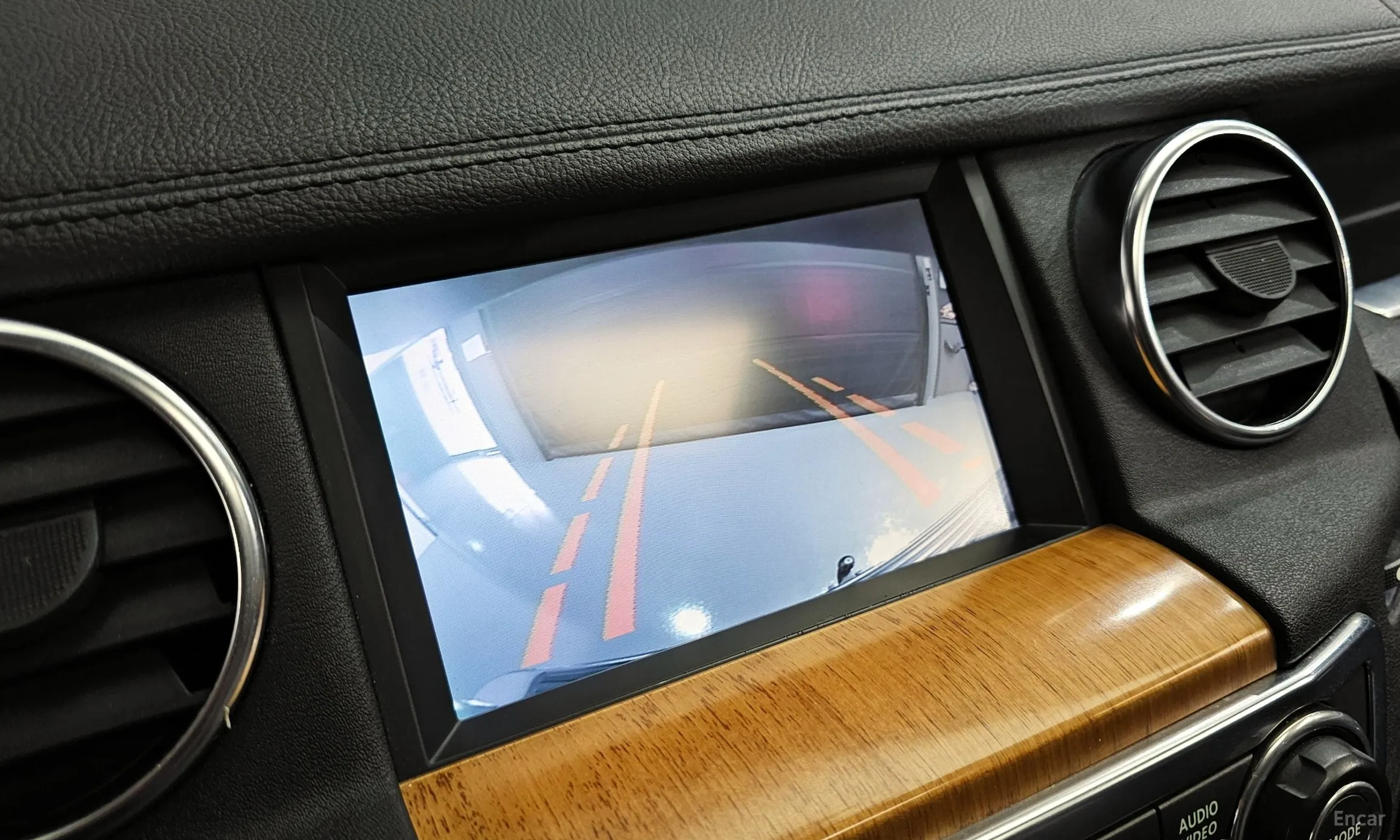 Land Rover Discovery 4 превью 16
