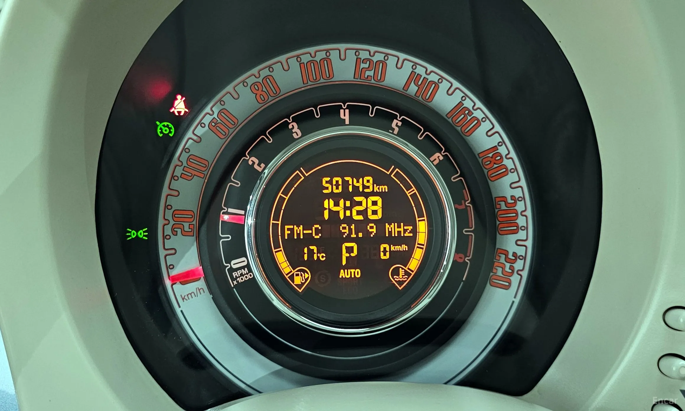 Fiat 500 превью 8