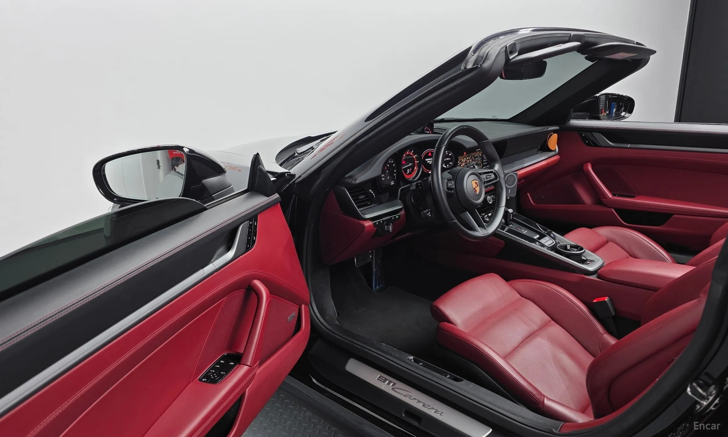 Porsche 911 (992) превью 11