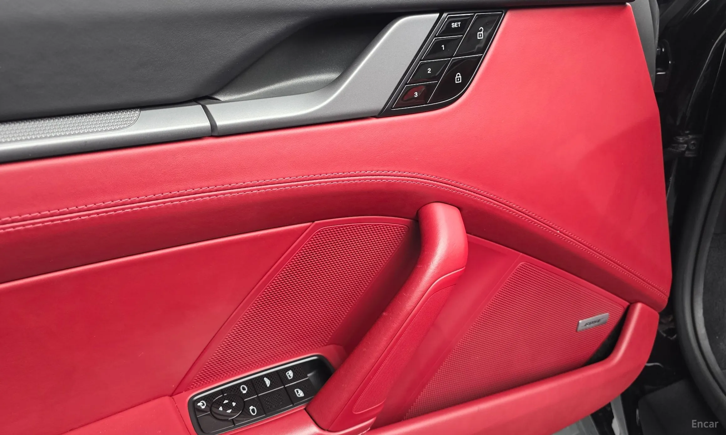 Porsche 911 (992) превью 12