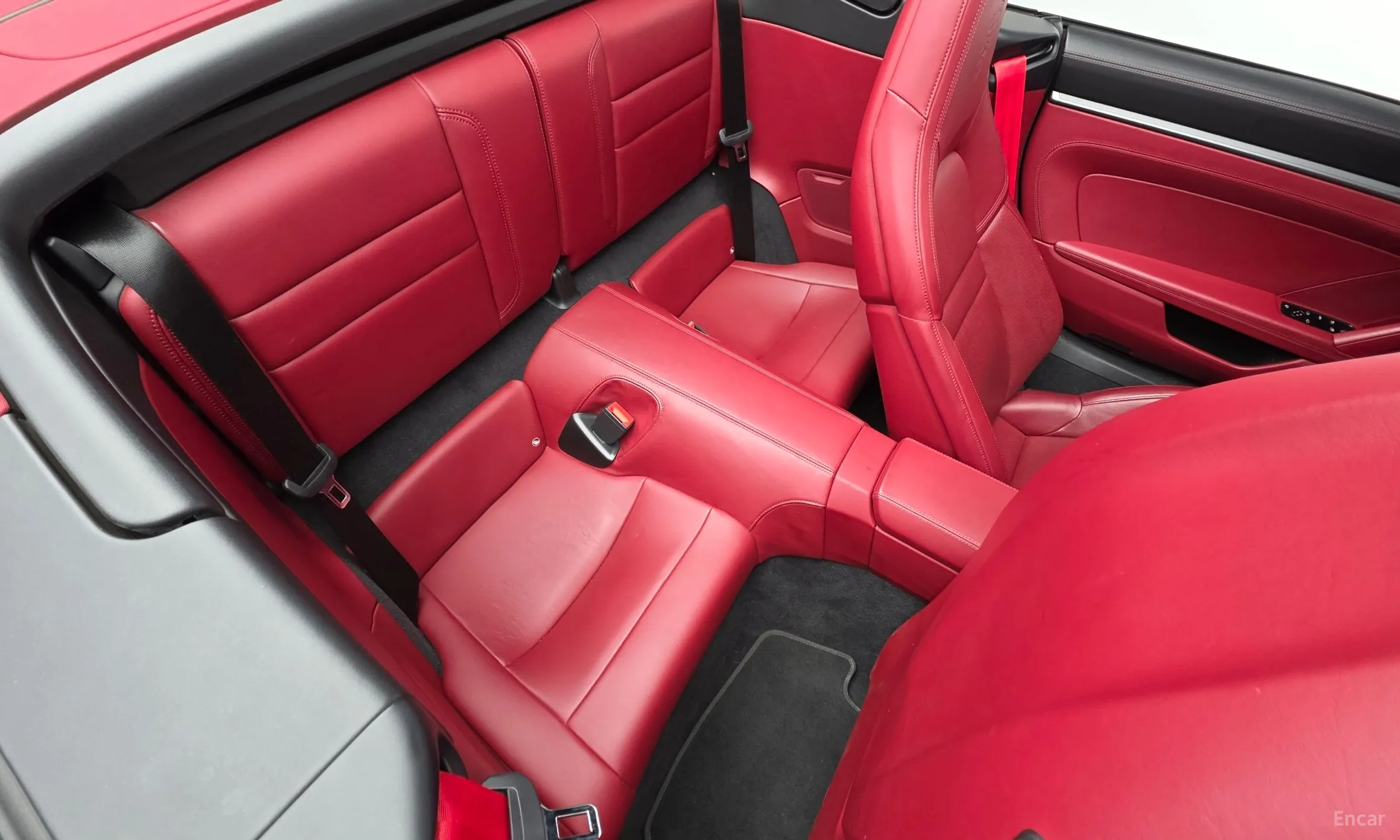 Porsche 911 (992) превью 18