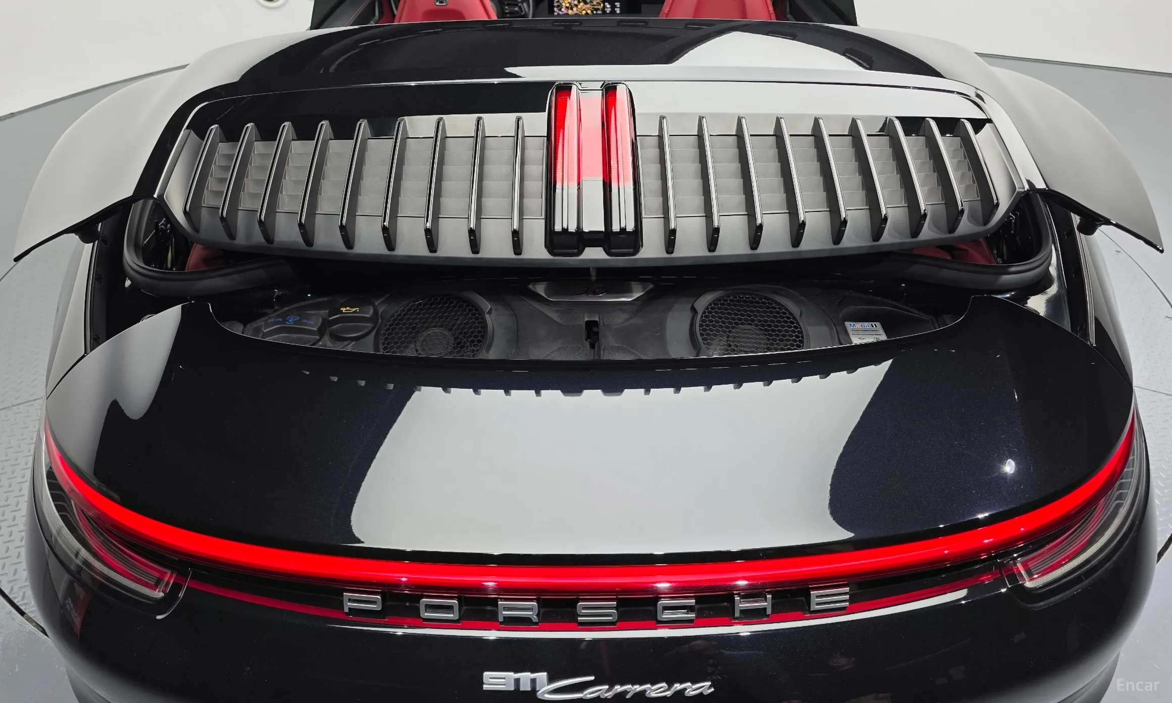 Porsche 911 (992) превью 20