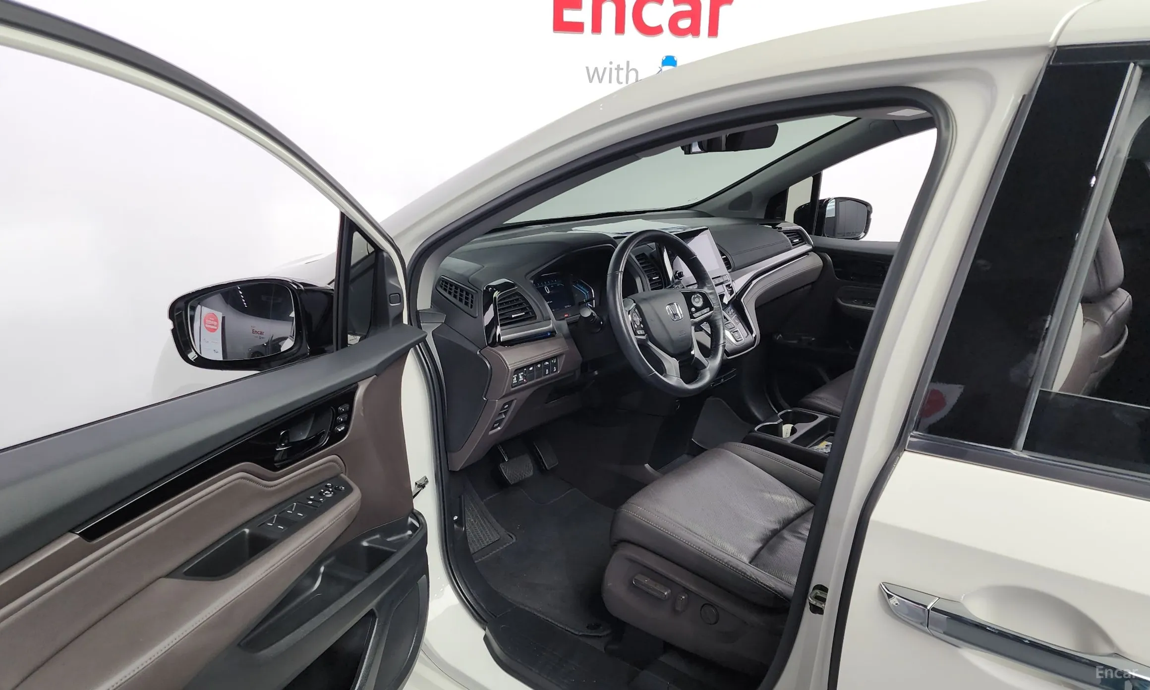 Honda Odyssey превью 11