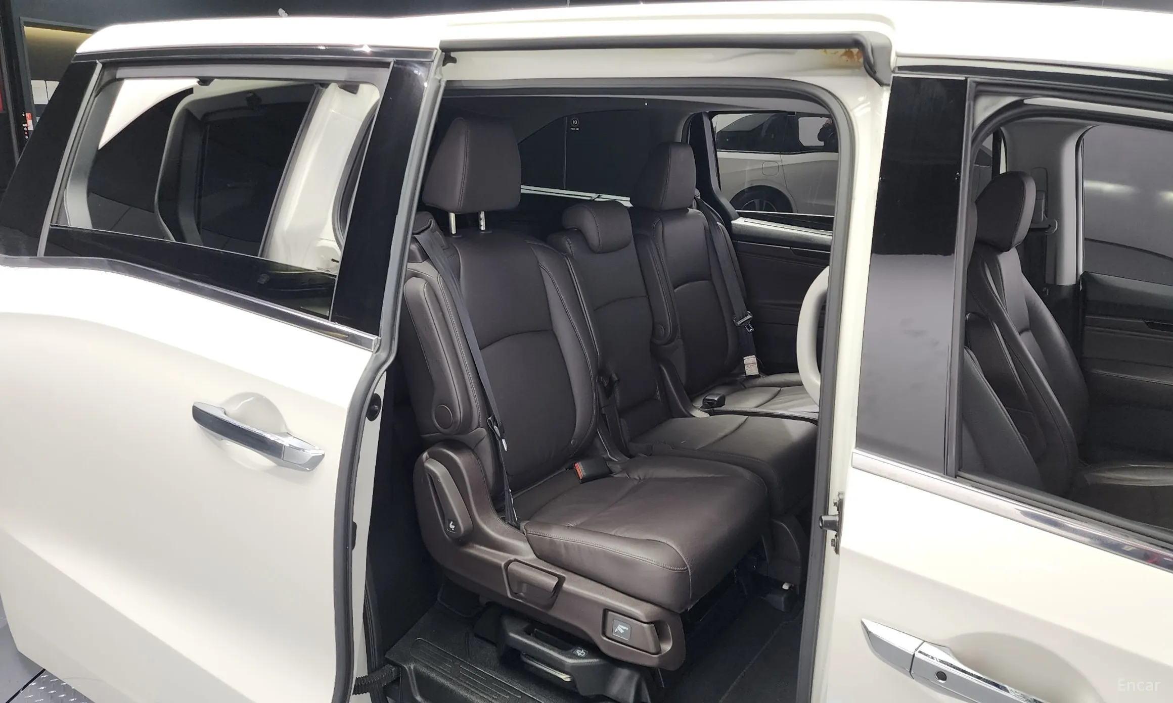 Honda Odyssey превью 12