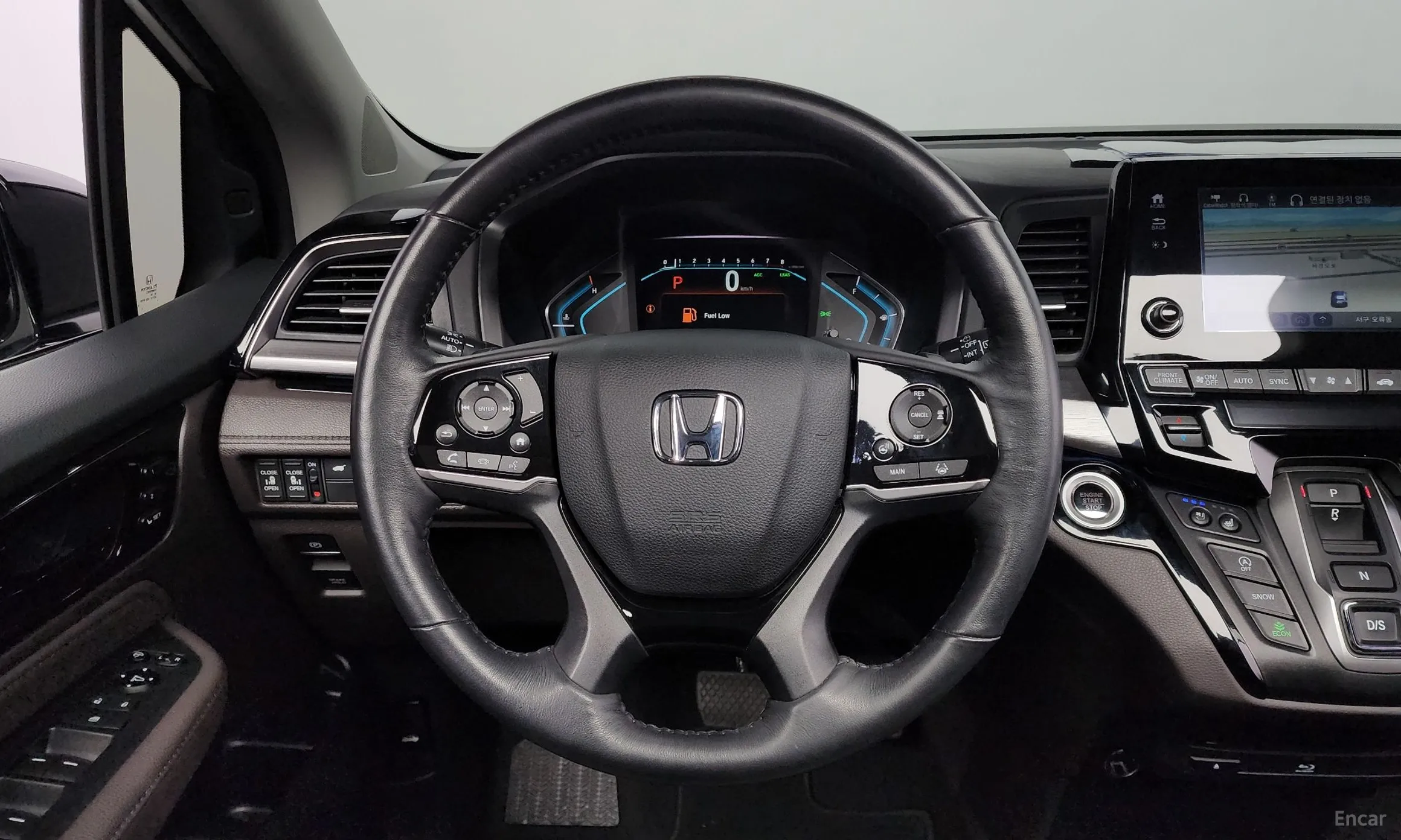 Honda Odyssey превью 15