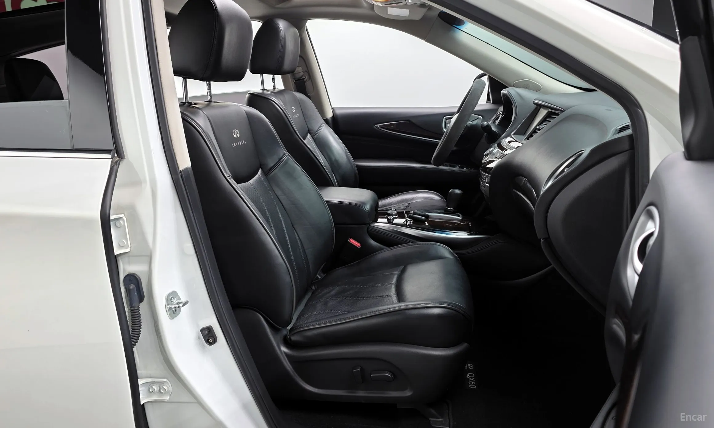 Infiniti QX60 превью 10
