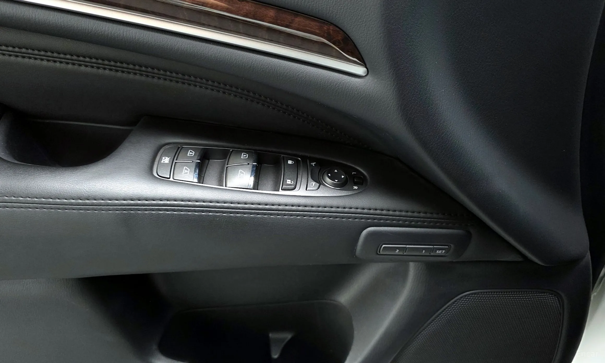Infiniti QX60 превью 18