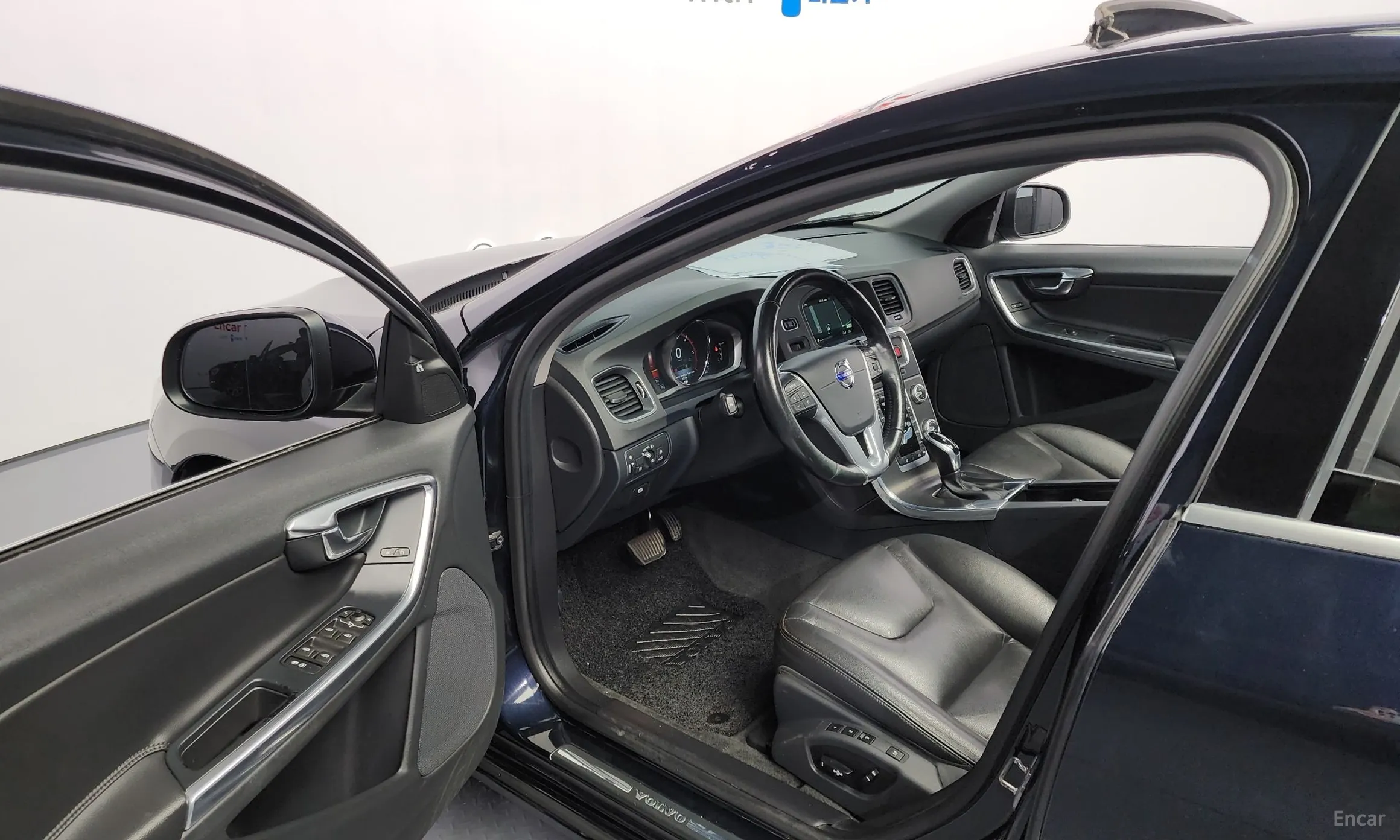 Volvo S60 превью 11