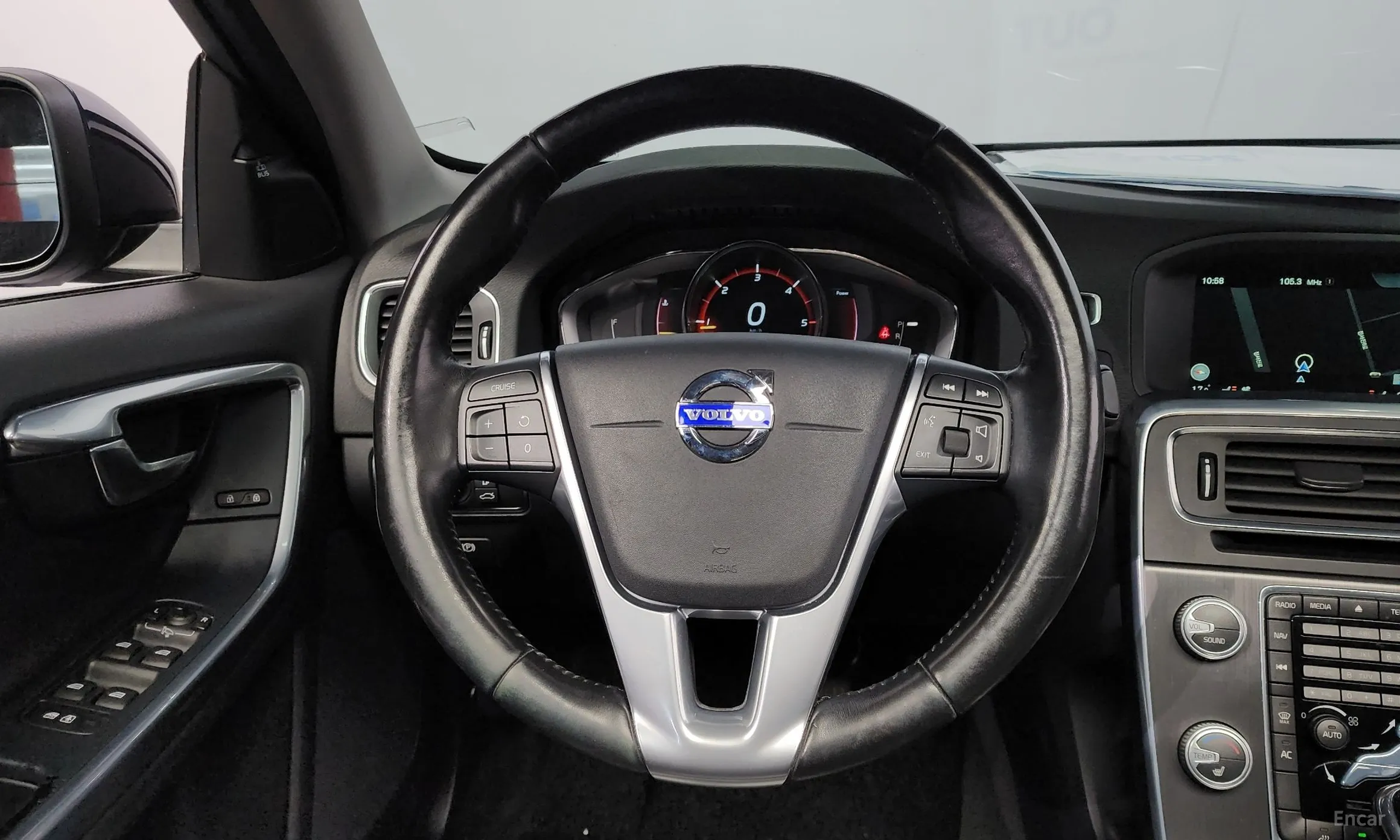 Volvo S60 превью 15