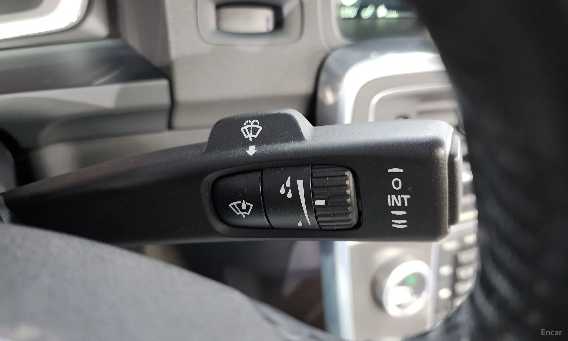 Volvo S60 превью 16
