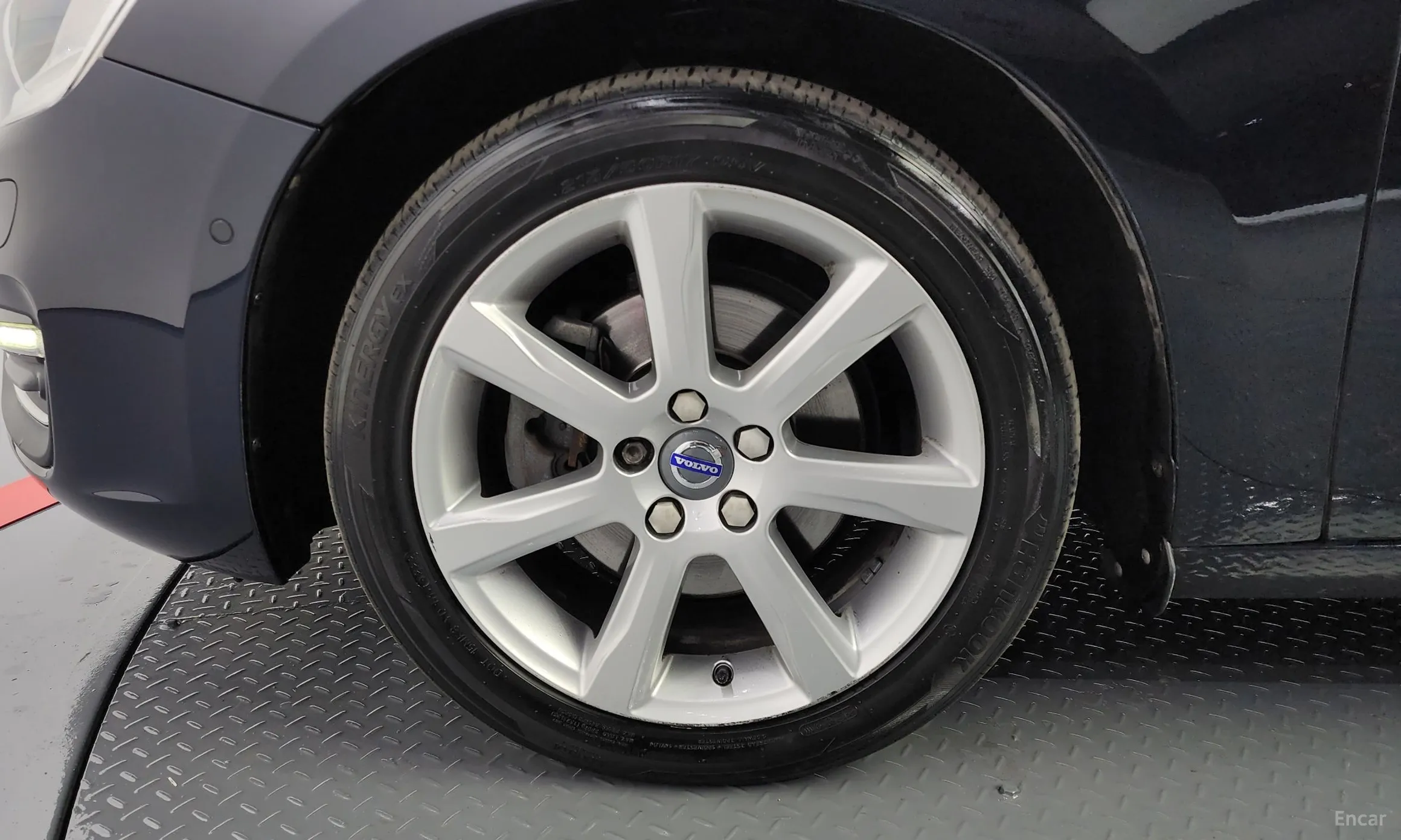 Volvo S60 превью 5