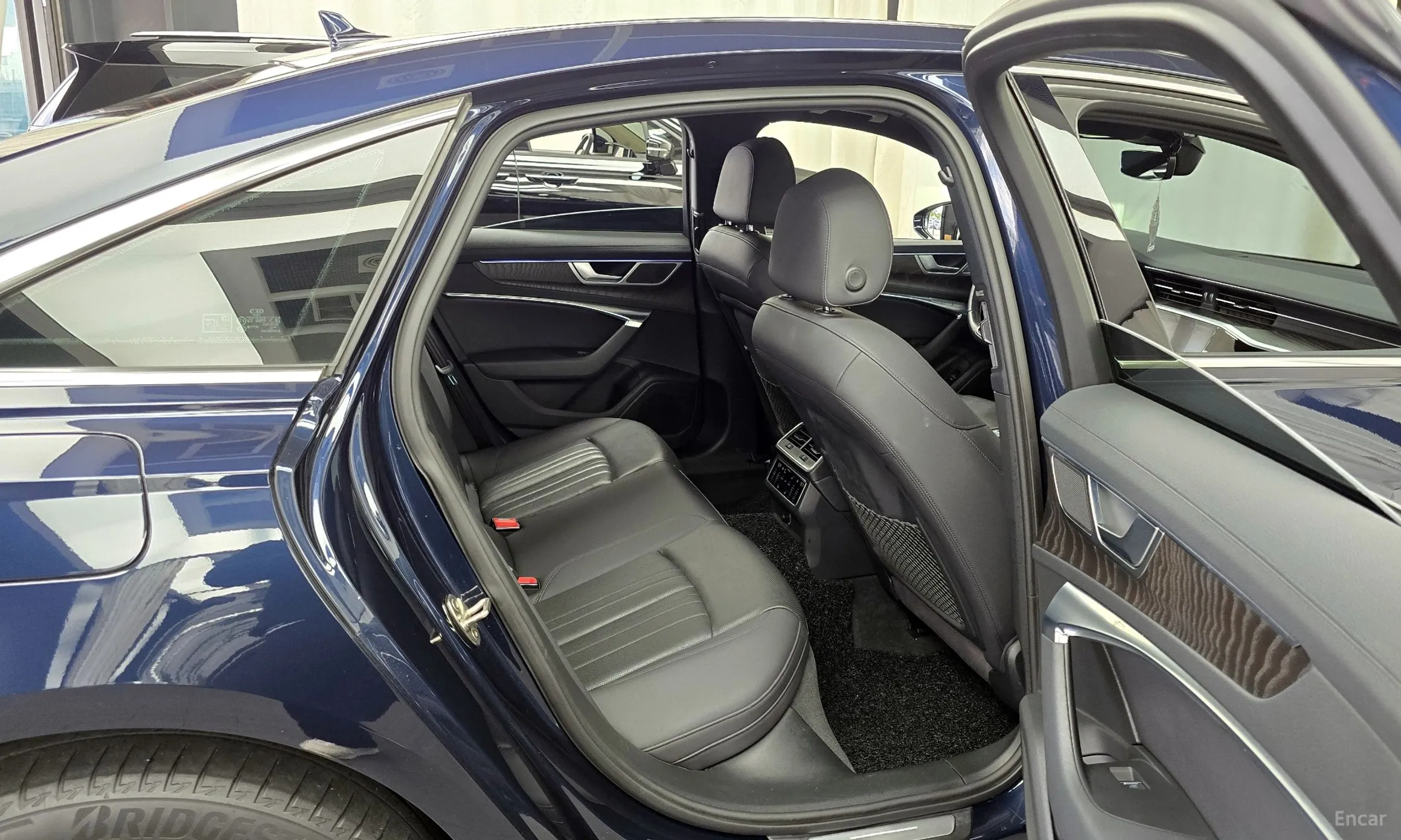 Audi A6 (C8) превью 12