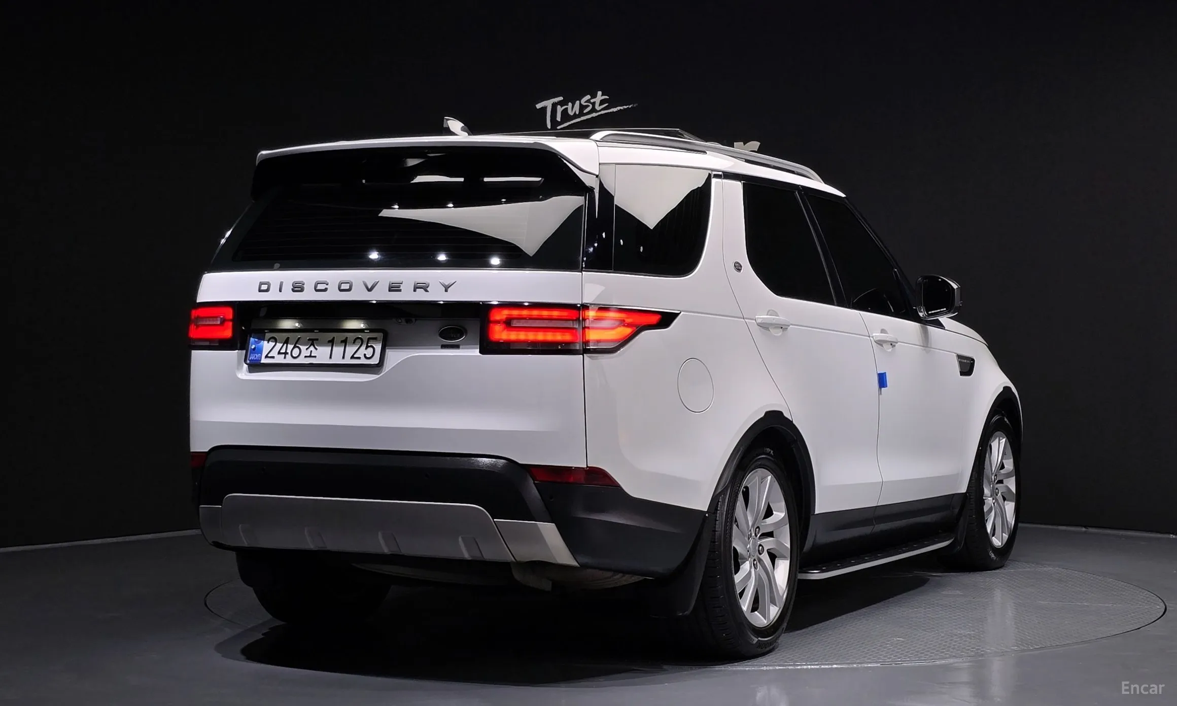 Land Rover Discovery 5 превью 2