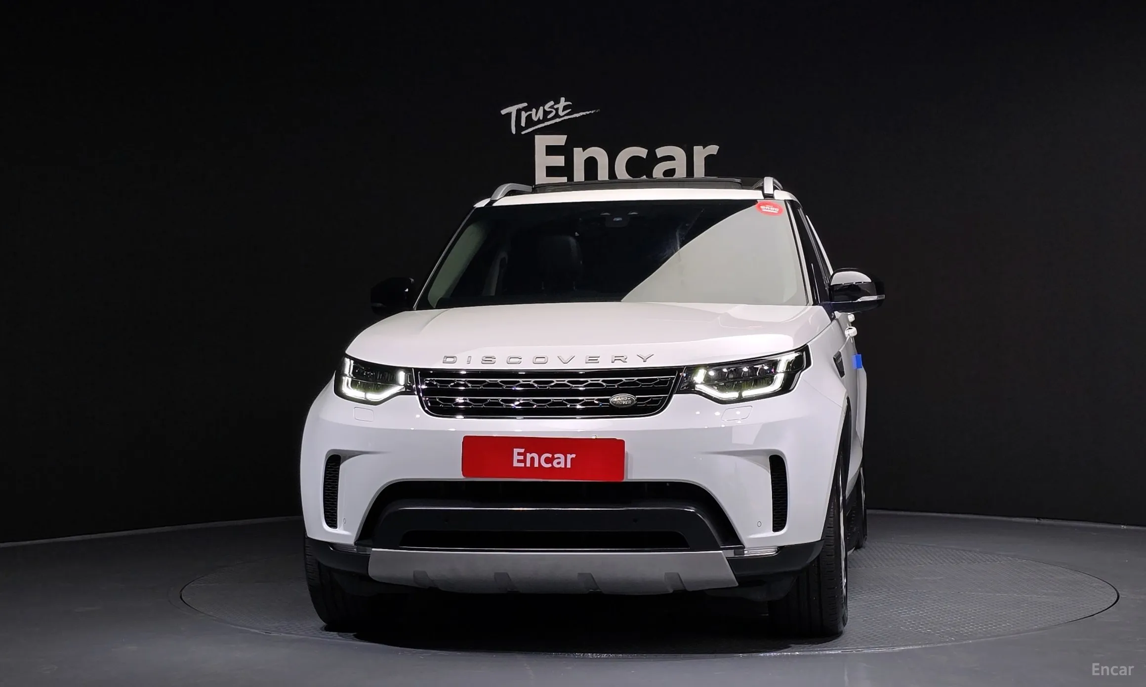 Land Rover Discovery 5 превью 3