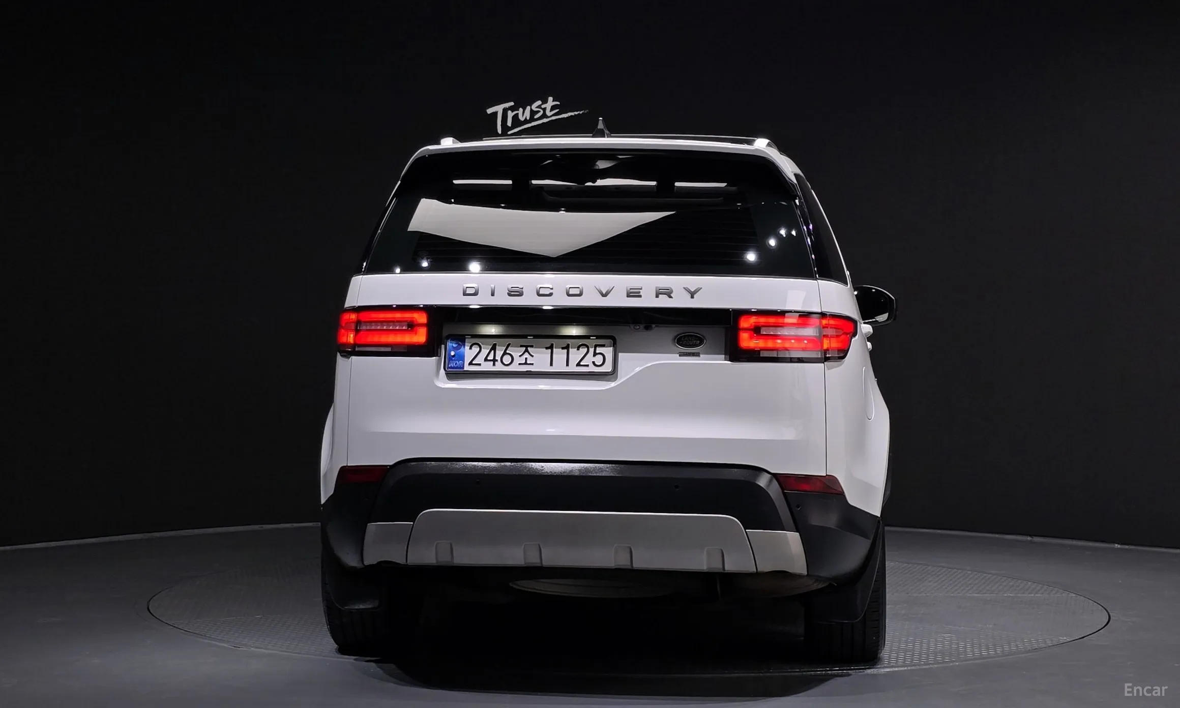 Land Rover Discovery 5 превью 4