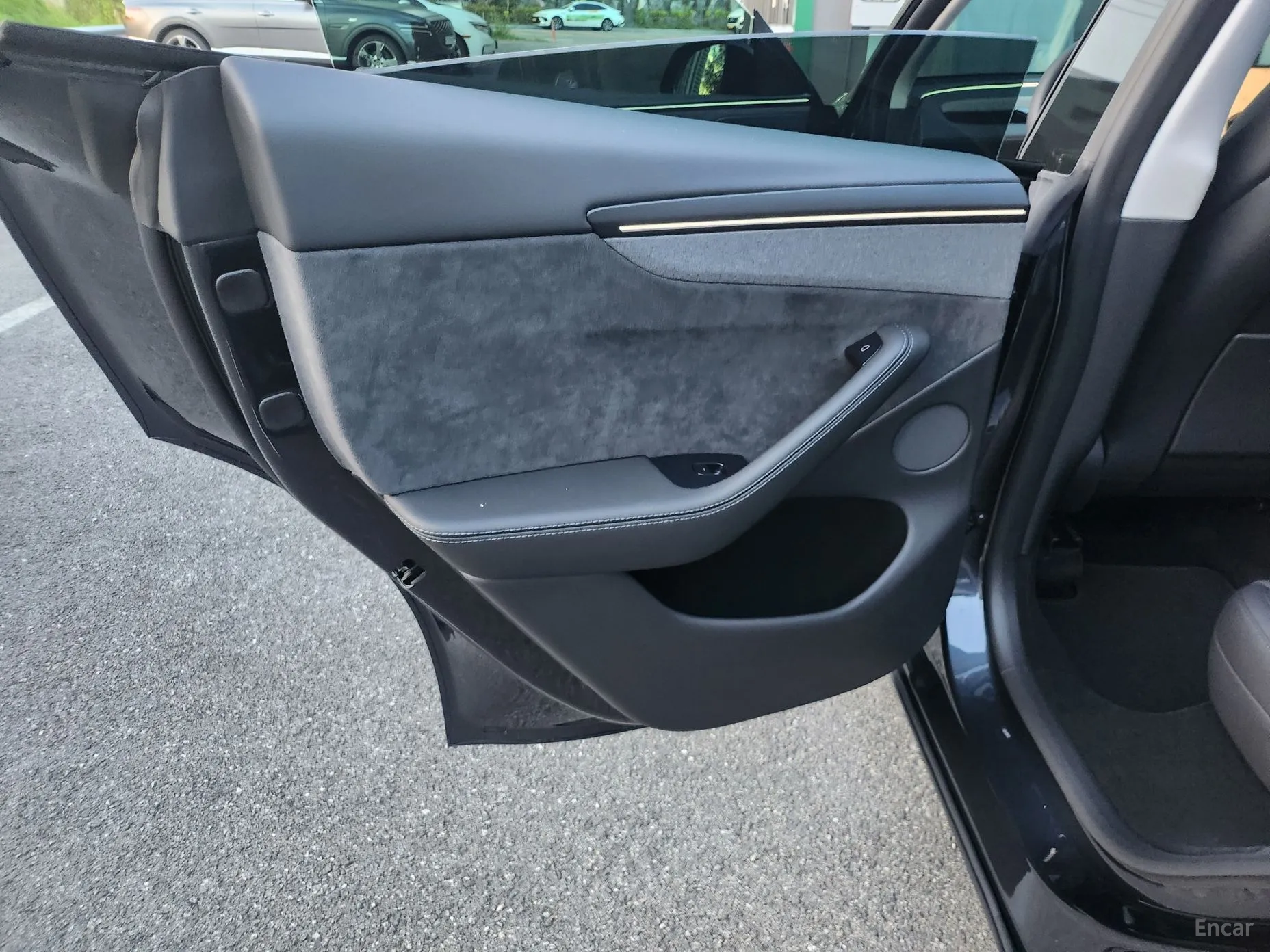 Tesla Model Y превью 14
