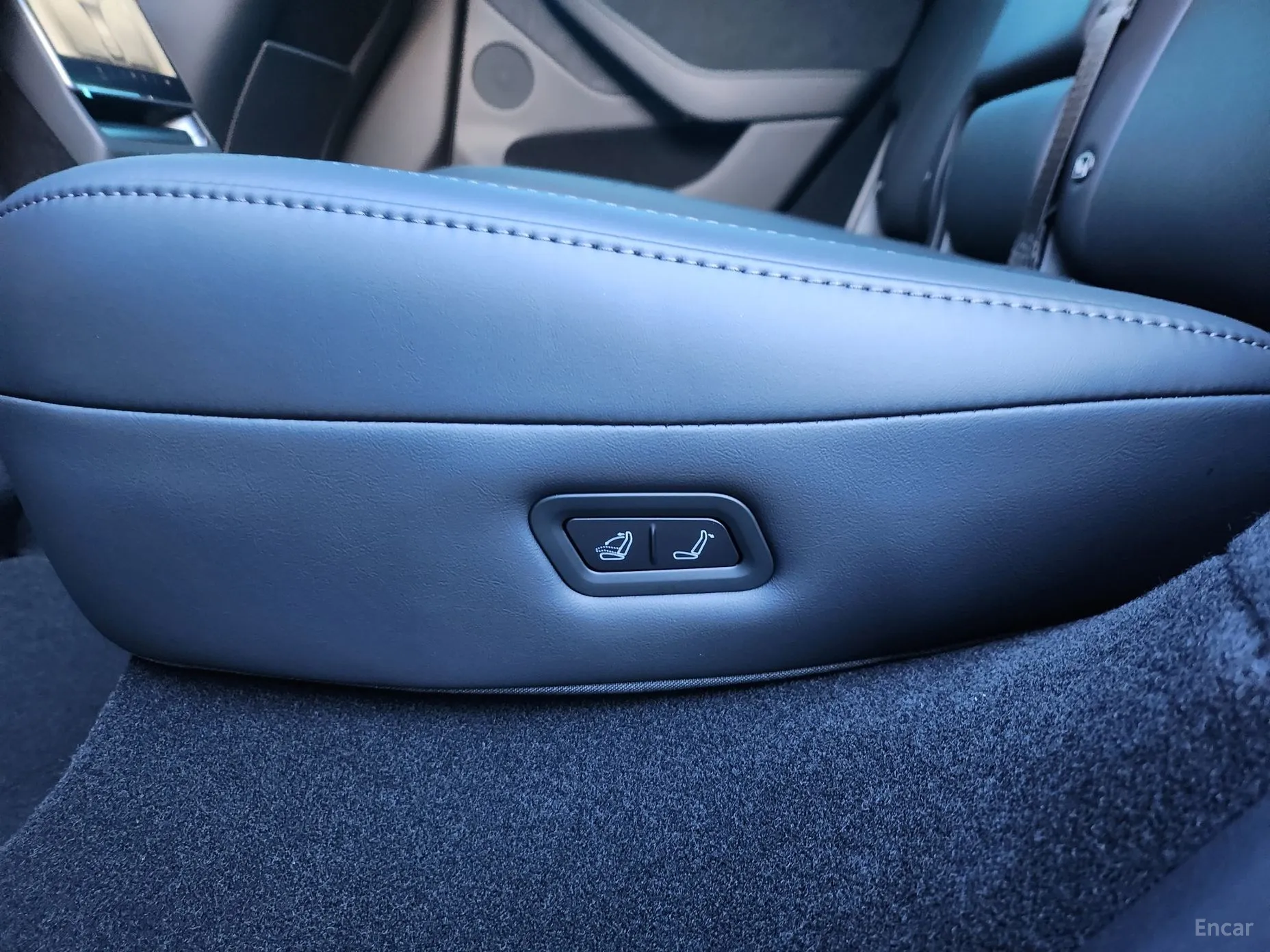 Tesla Model Y превью 16