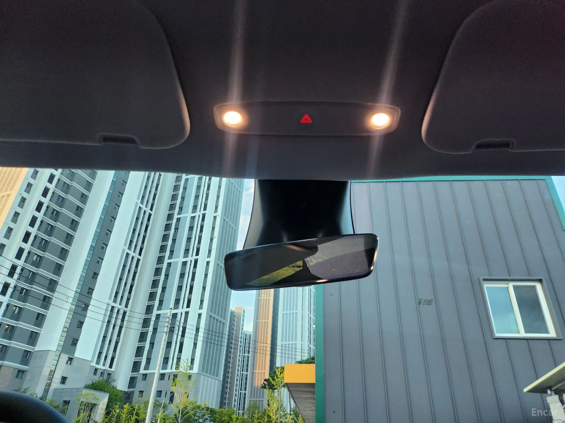 Tesla Model Y превью 18
