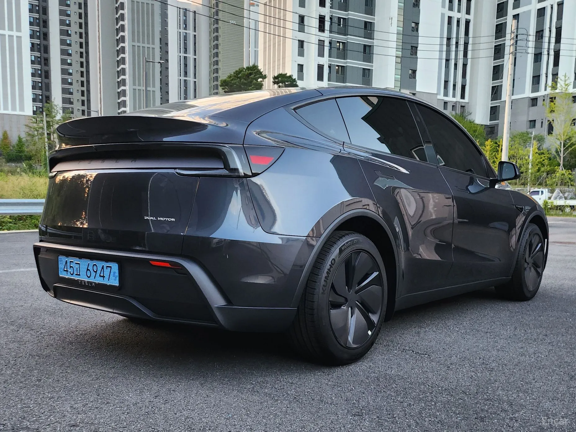 Tesla Model Y превью 6