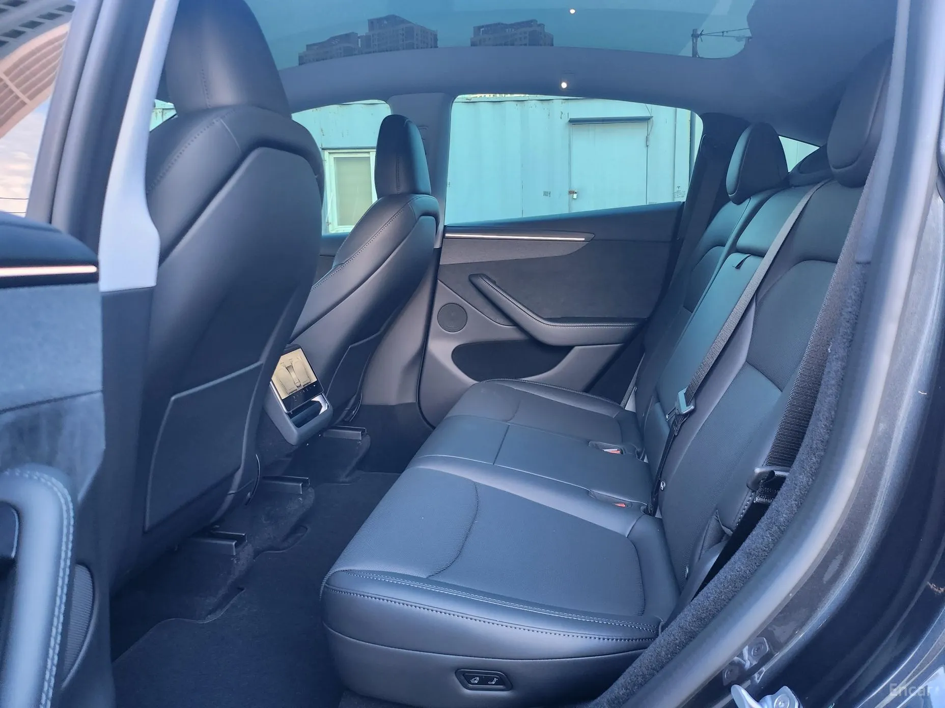 Tesla Model Y превью 9