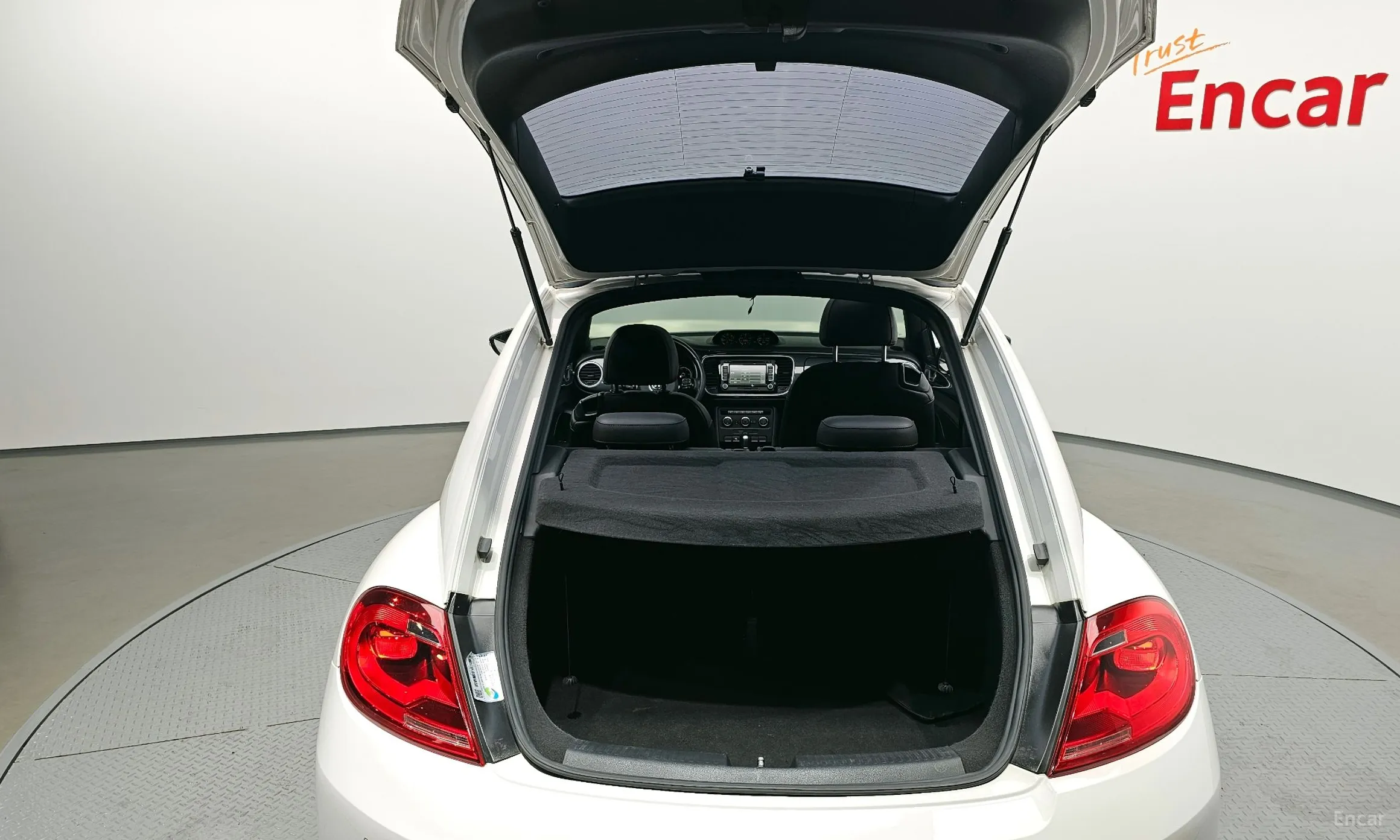 Volkswagen The Beetle превью 20