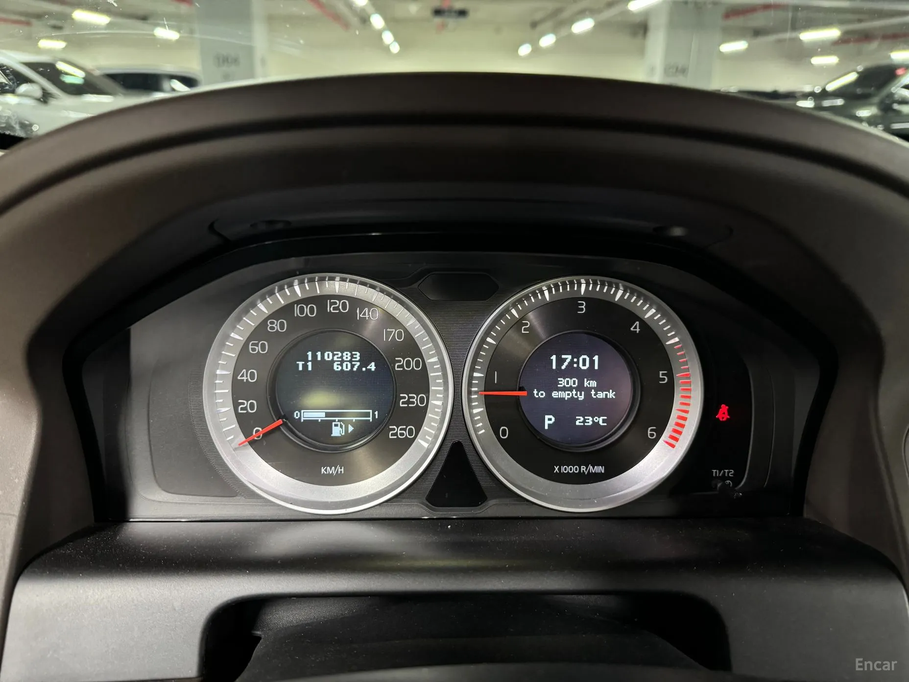 Volvo XC60 превью 7