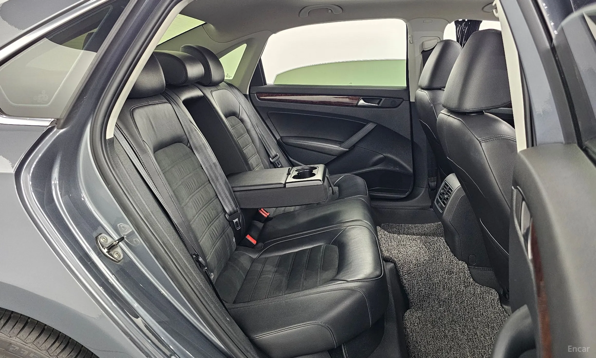 Volkswagen The New Passat превью 12