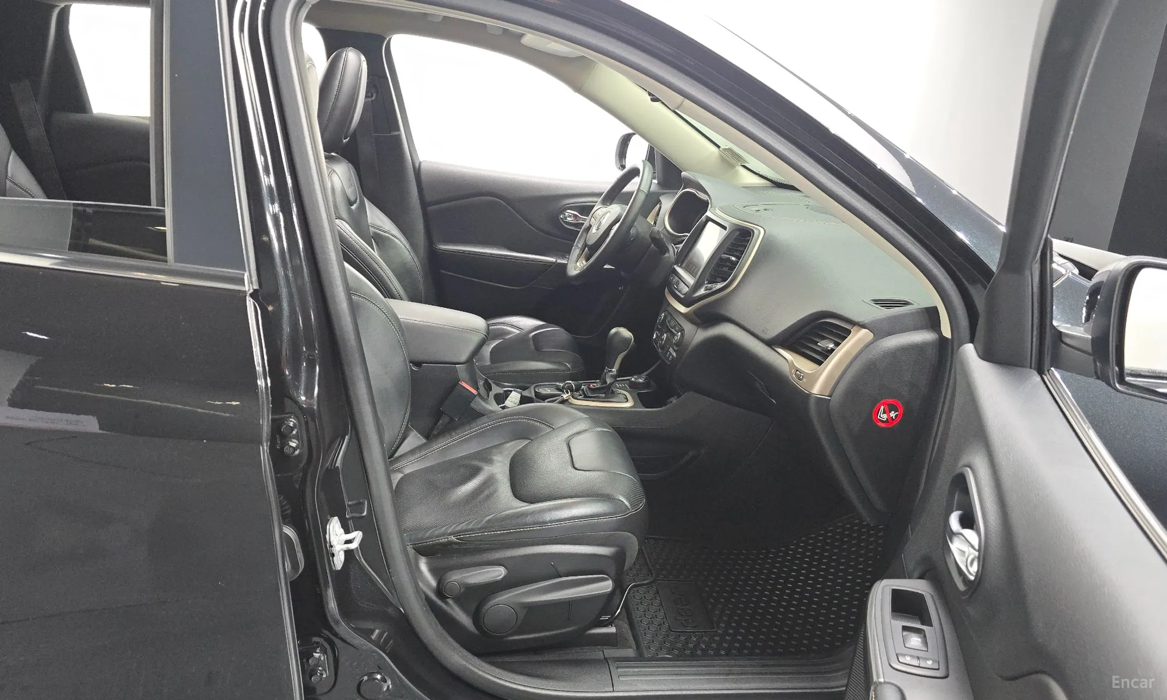Jeep Cherokee (KL) превью 10