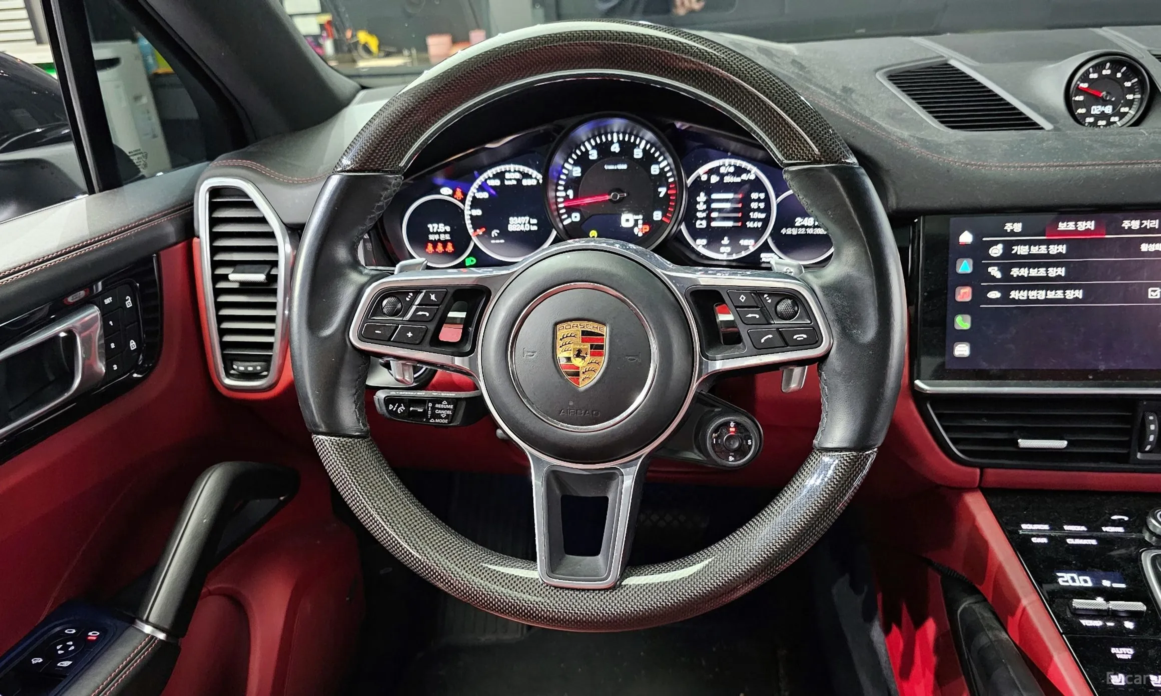 Porsche Cayenne (PO536) превью 13