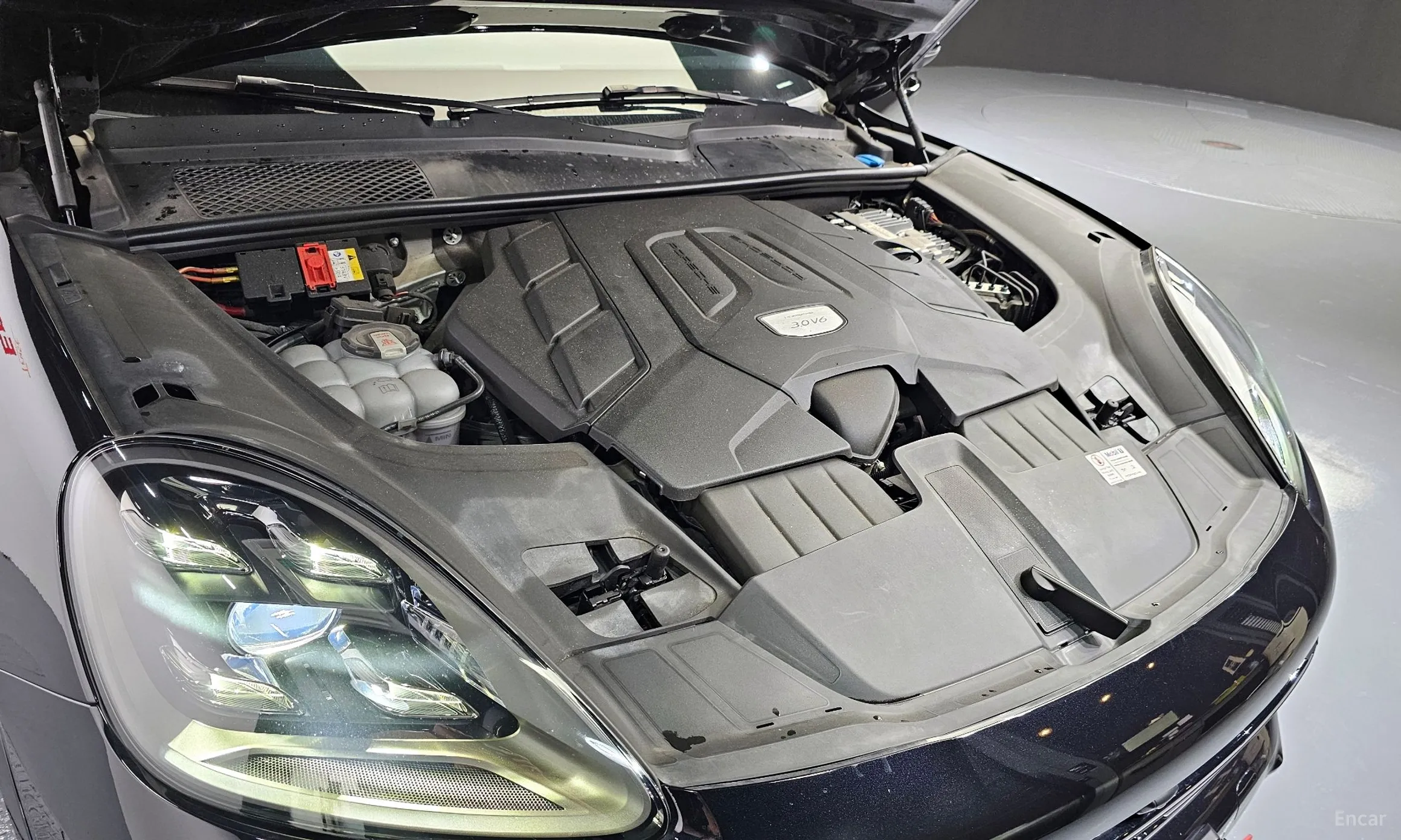 Porsche Cayenne (PO536) превью 6