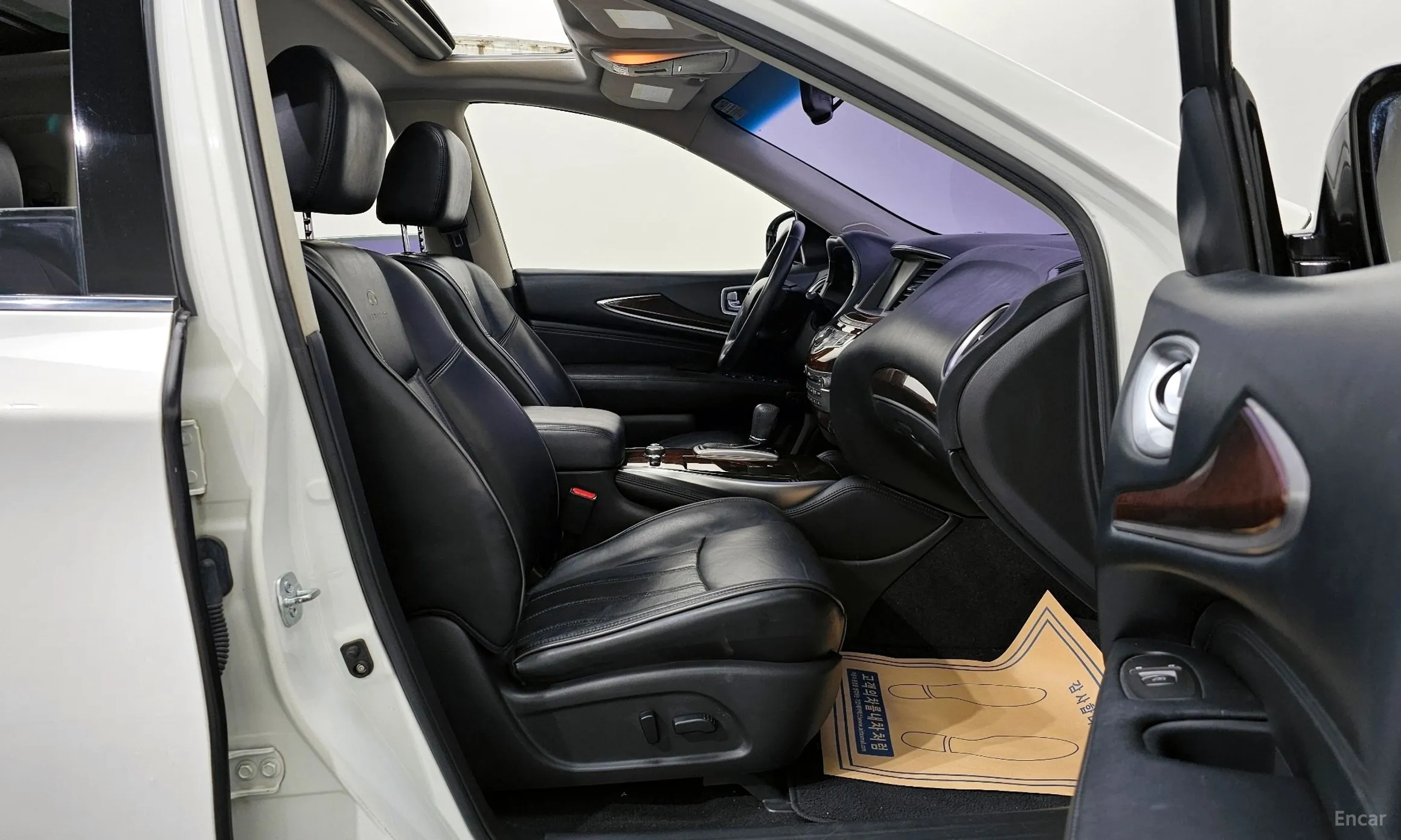 Infiniti QX60 превью 10