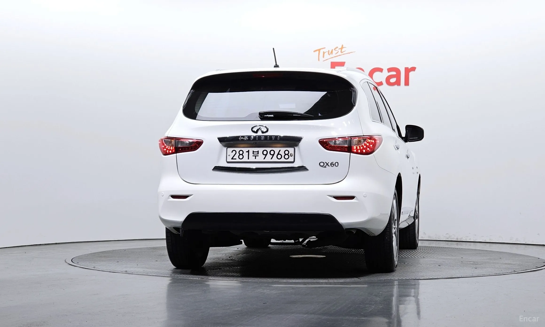 Infiniti QX60 превью 4