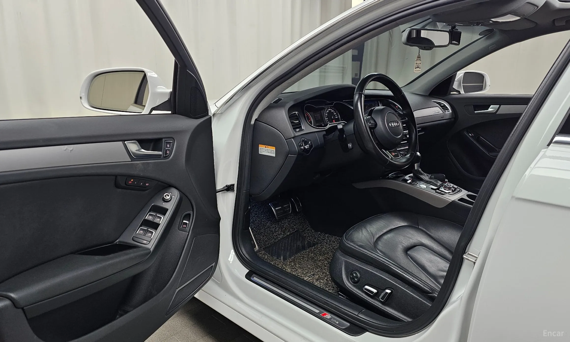 Audi New A4 превью 10